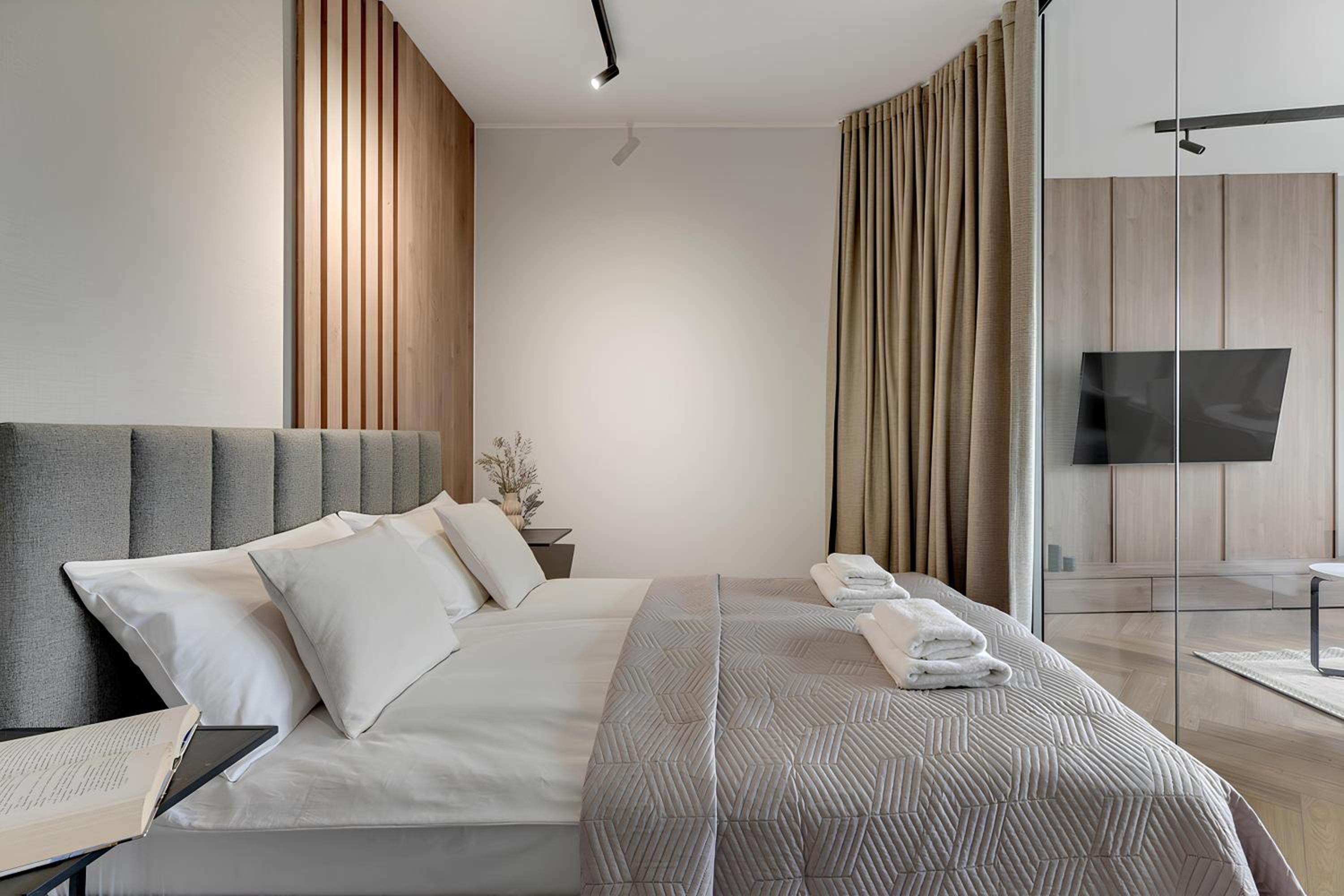 Flatbook - City Center SPA Apartments Grano Residence with Parking