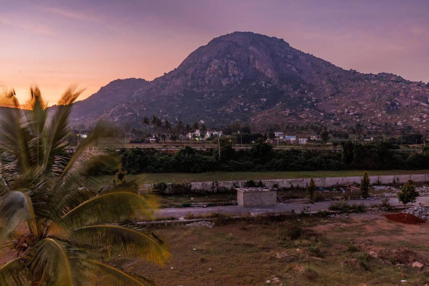 Holiday day home in Nandi skandagiri Hills view 3