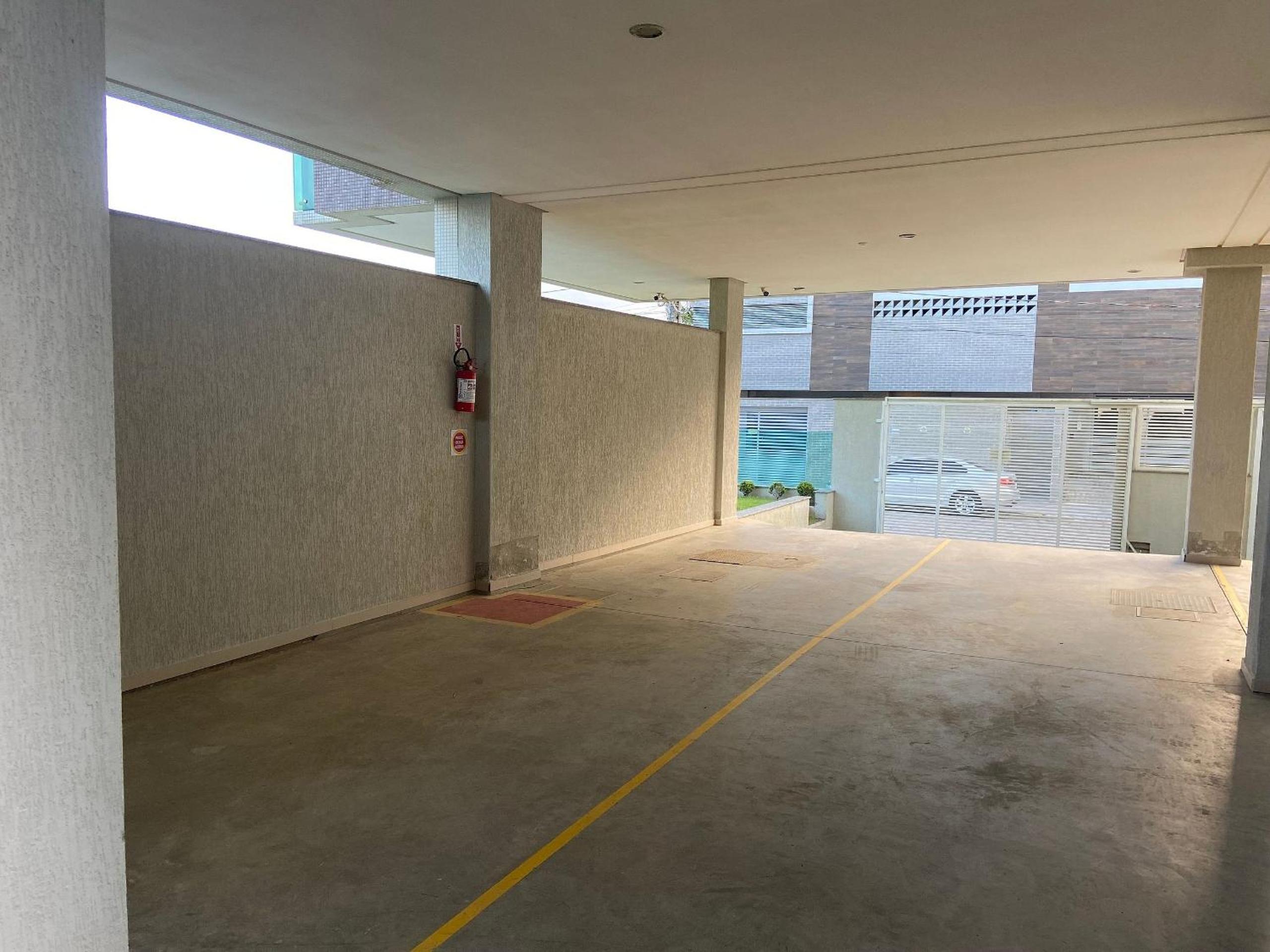 Residencial Ilha do Arvoredo - Praia de 4 Ilhas, próximo ao mar.