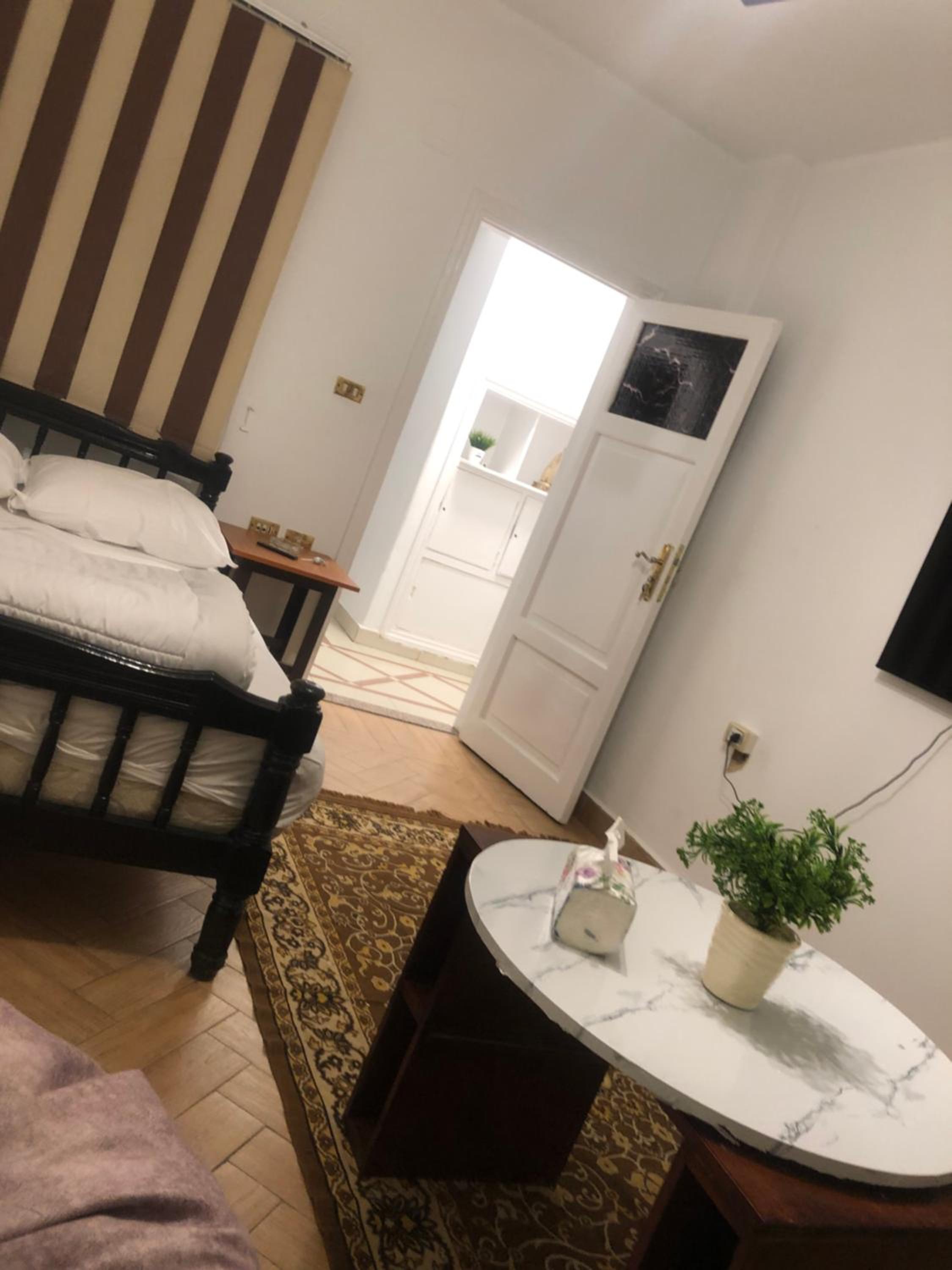 cozy room near the airport