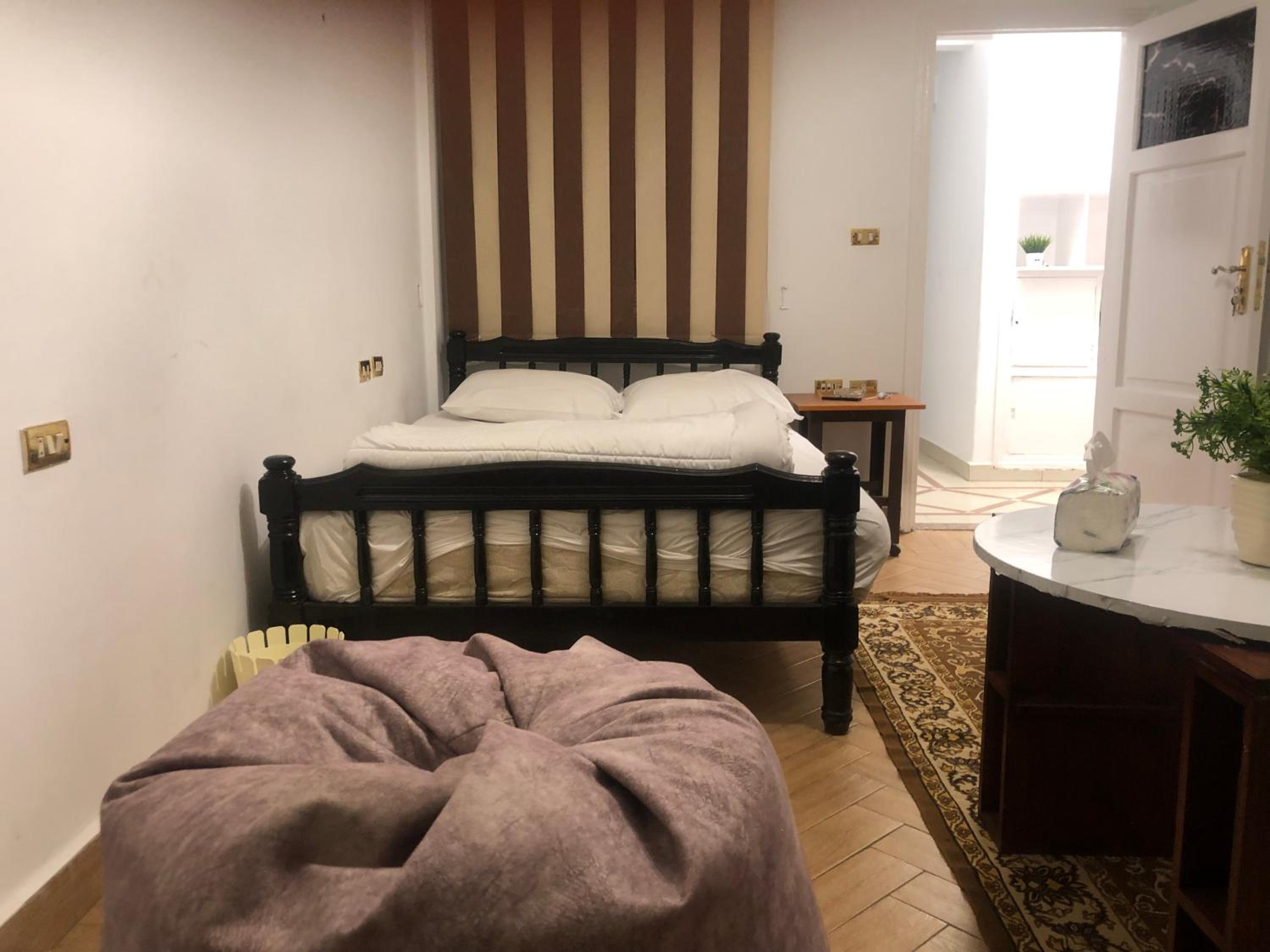 cozy room near the airport