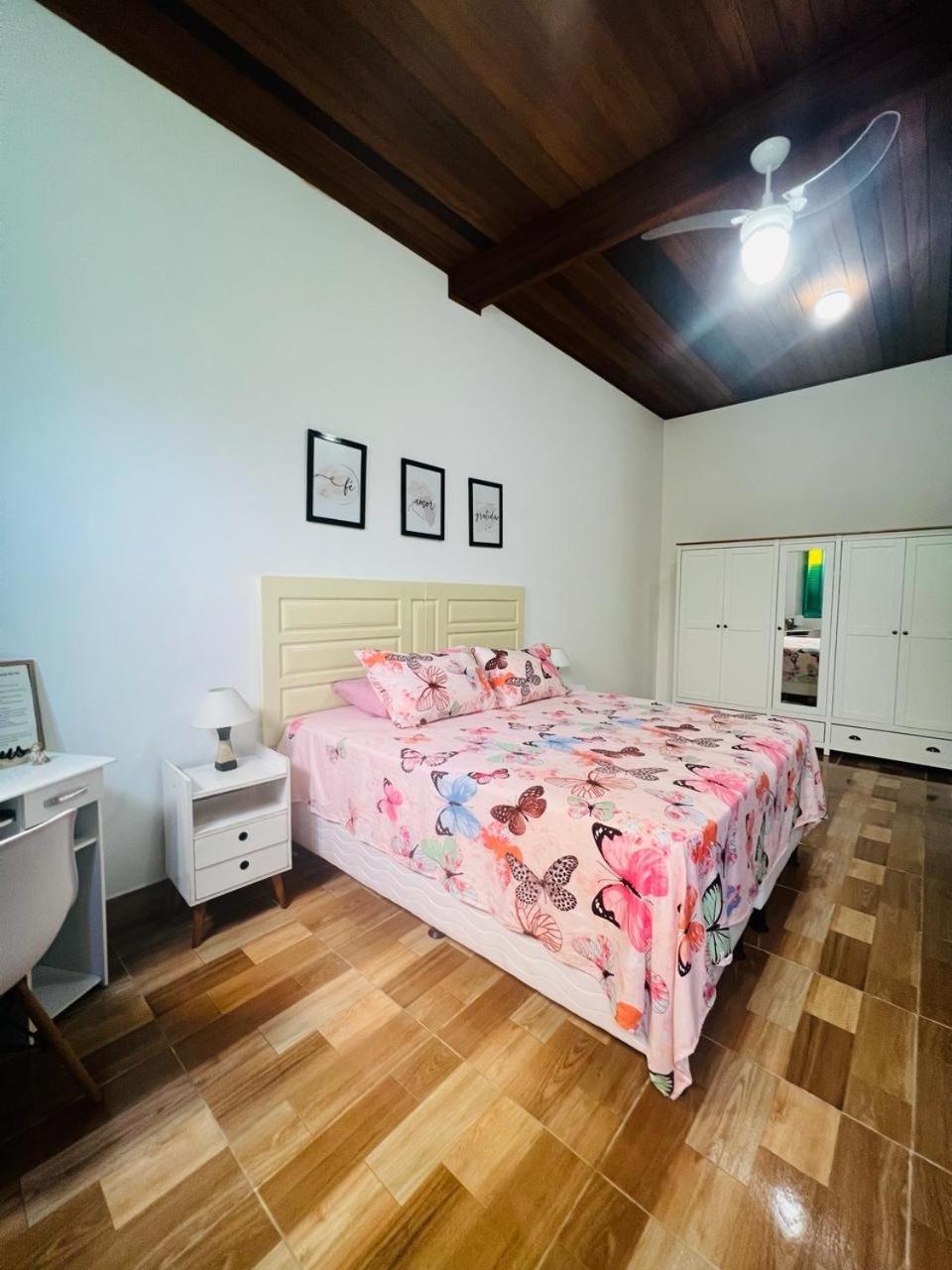 Casa com Piscina