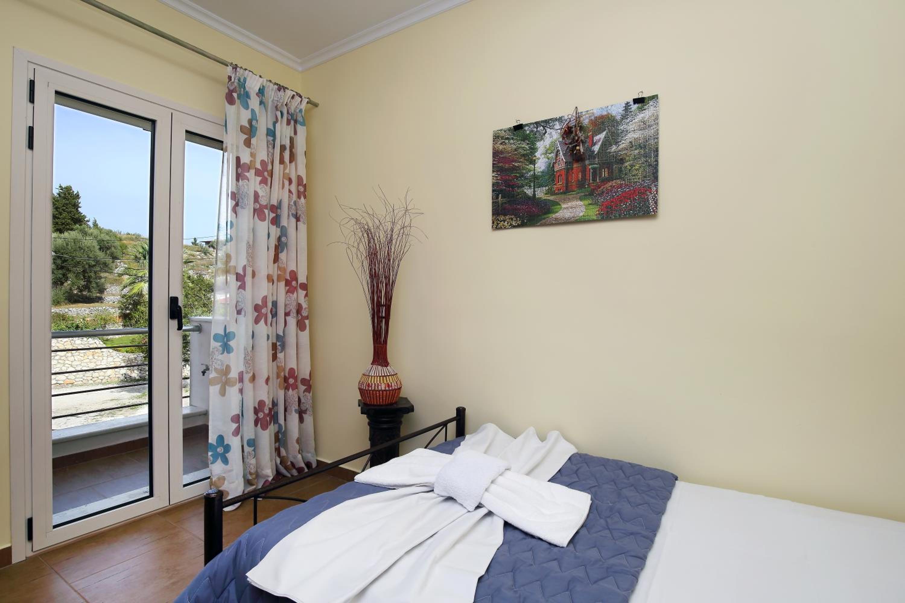 Cozy family home in Katouna