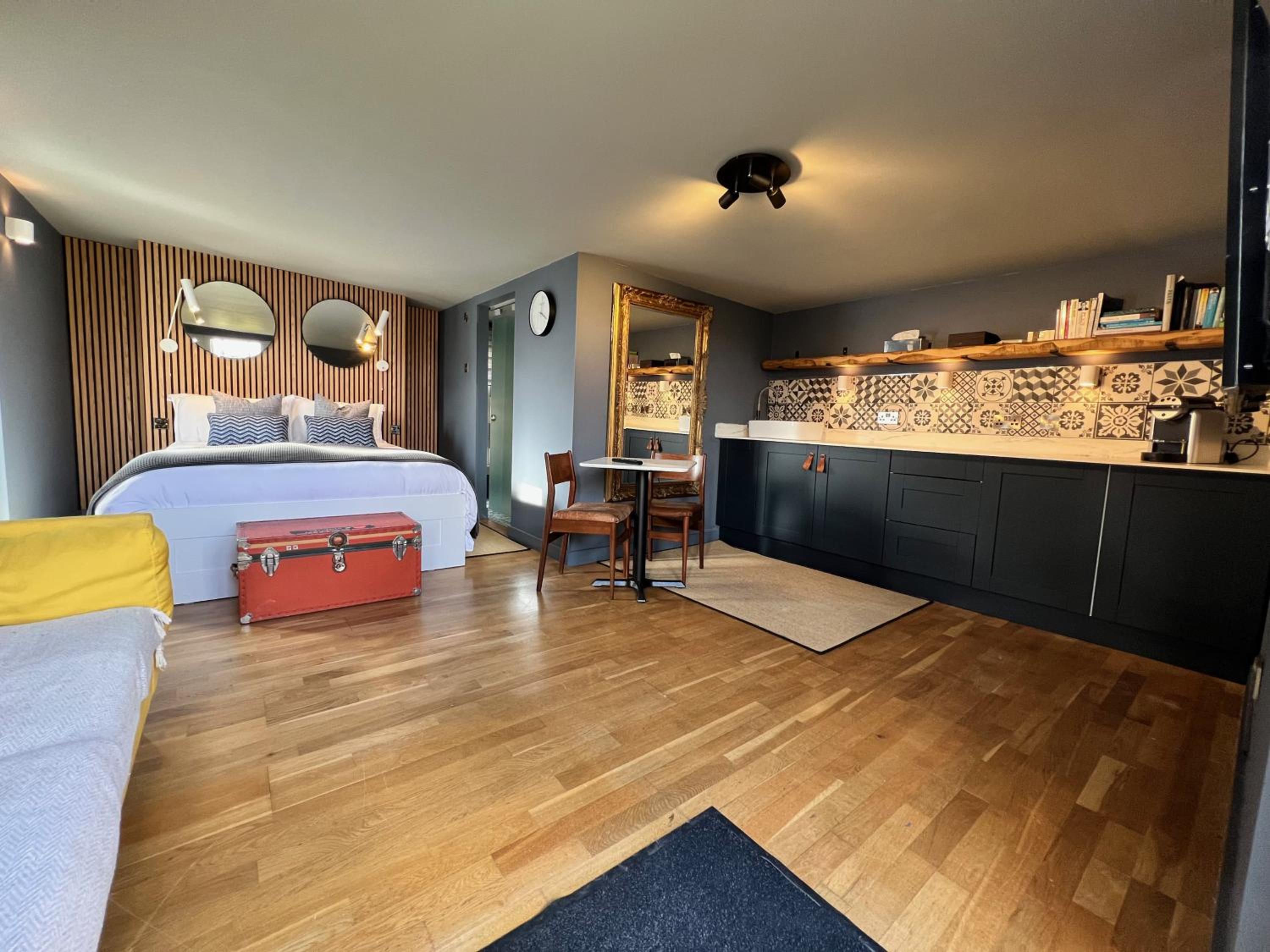 Tavistock Vacations - Rockmount Rooms  Apartment - Property Image 2