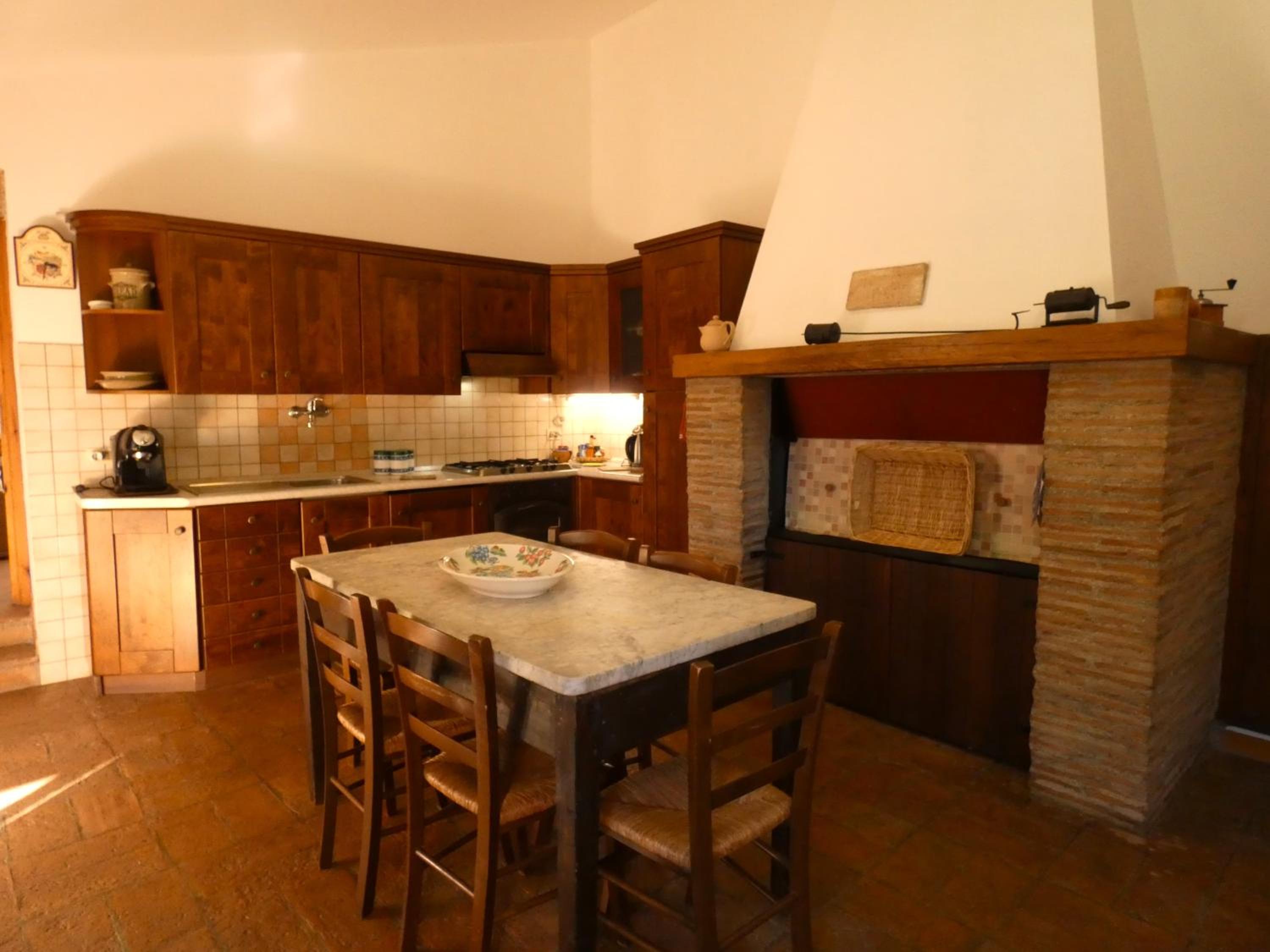 Scappo in Umbria, Casale Piccino