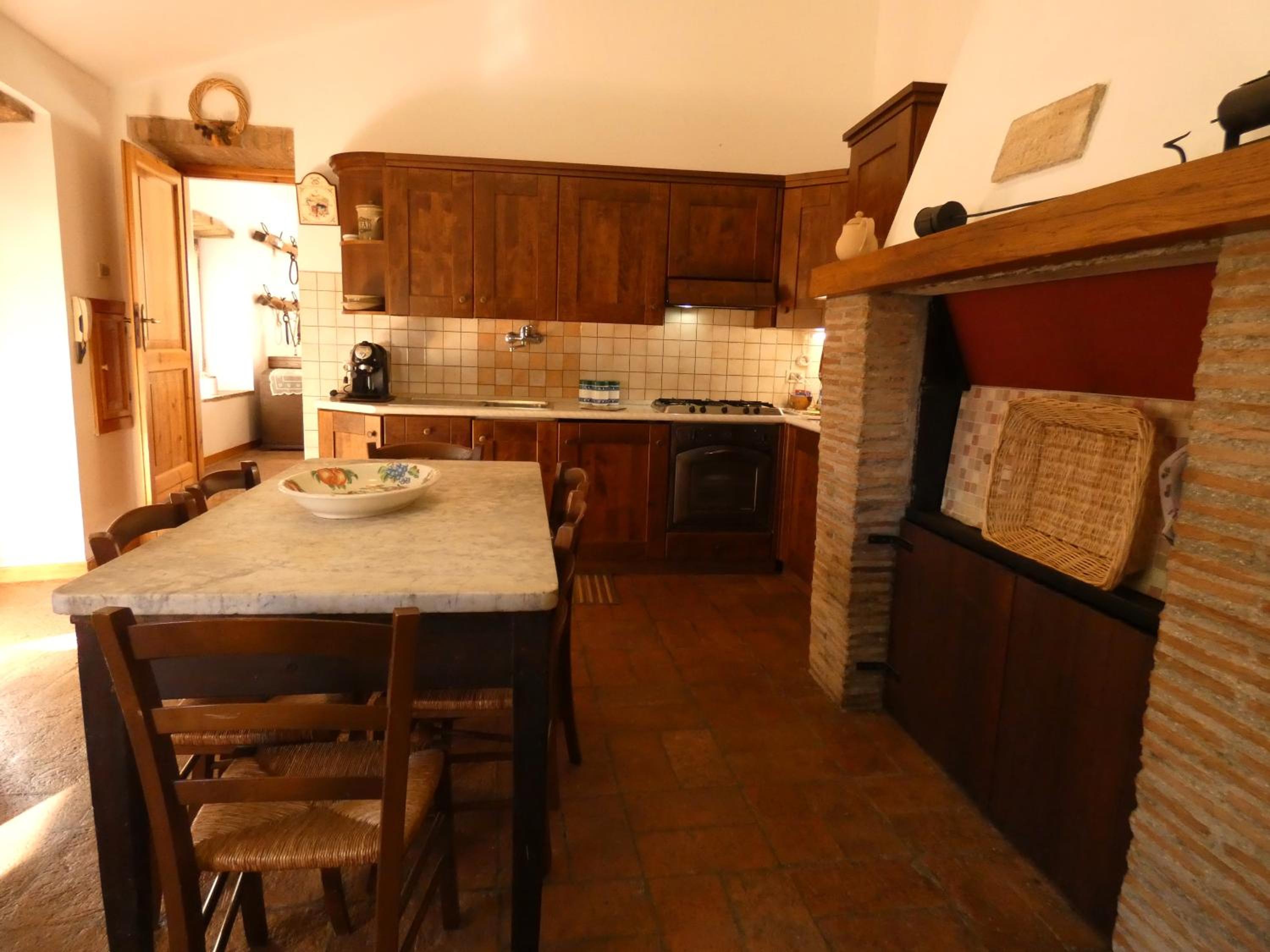 Scappo in Umbria, Casale Piccino