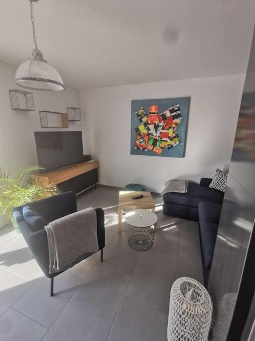 Millerand maison climatisation 3 chambres jardin et stationnement proche intra muros