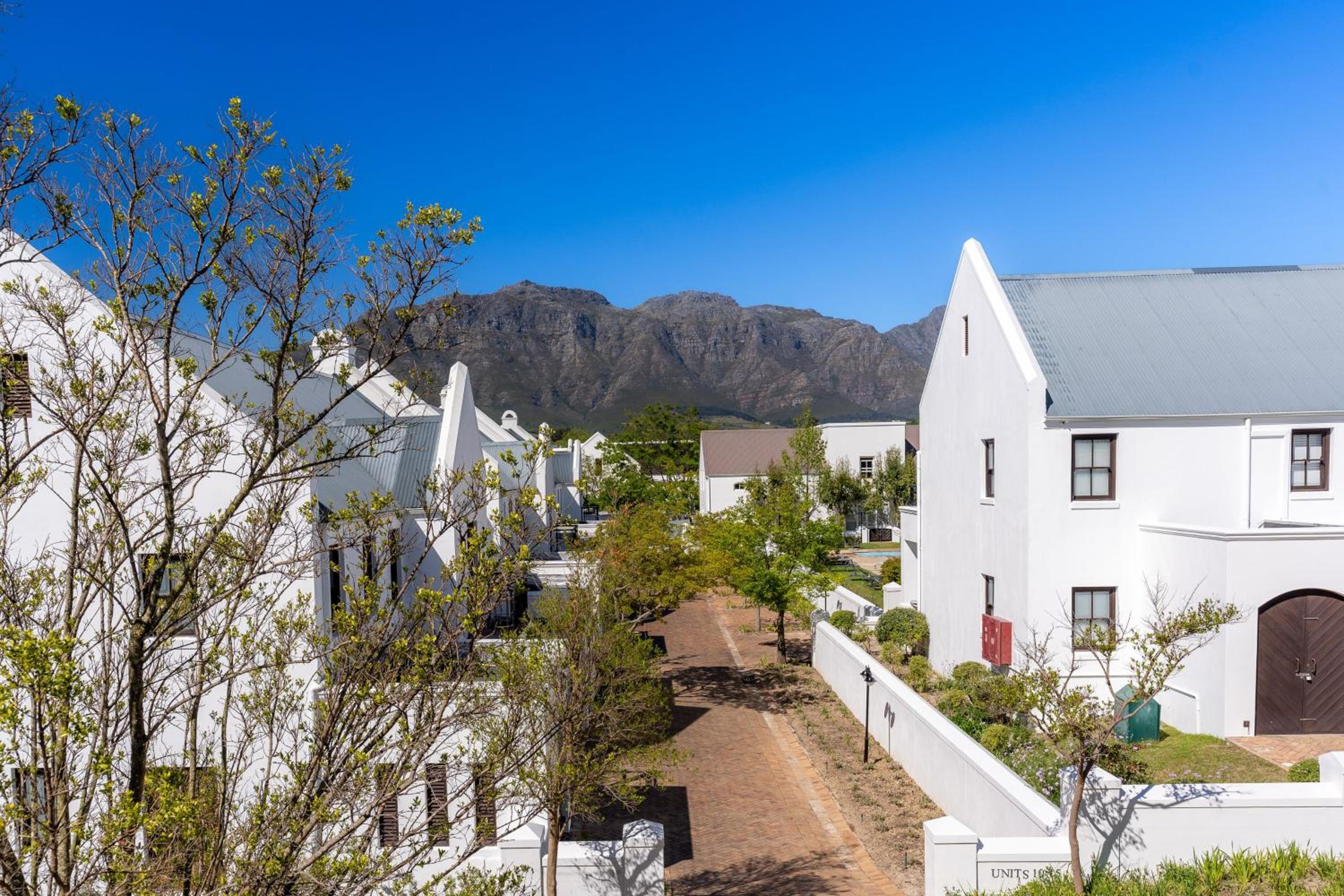 Winelands Golf Lodges 39 view 2
