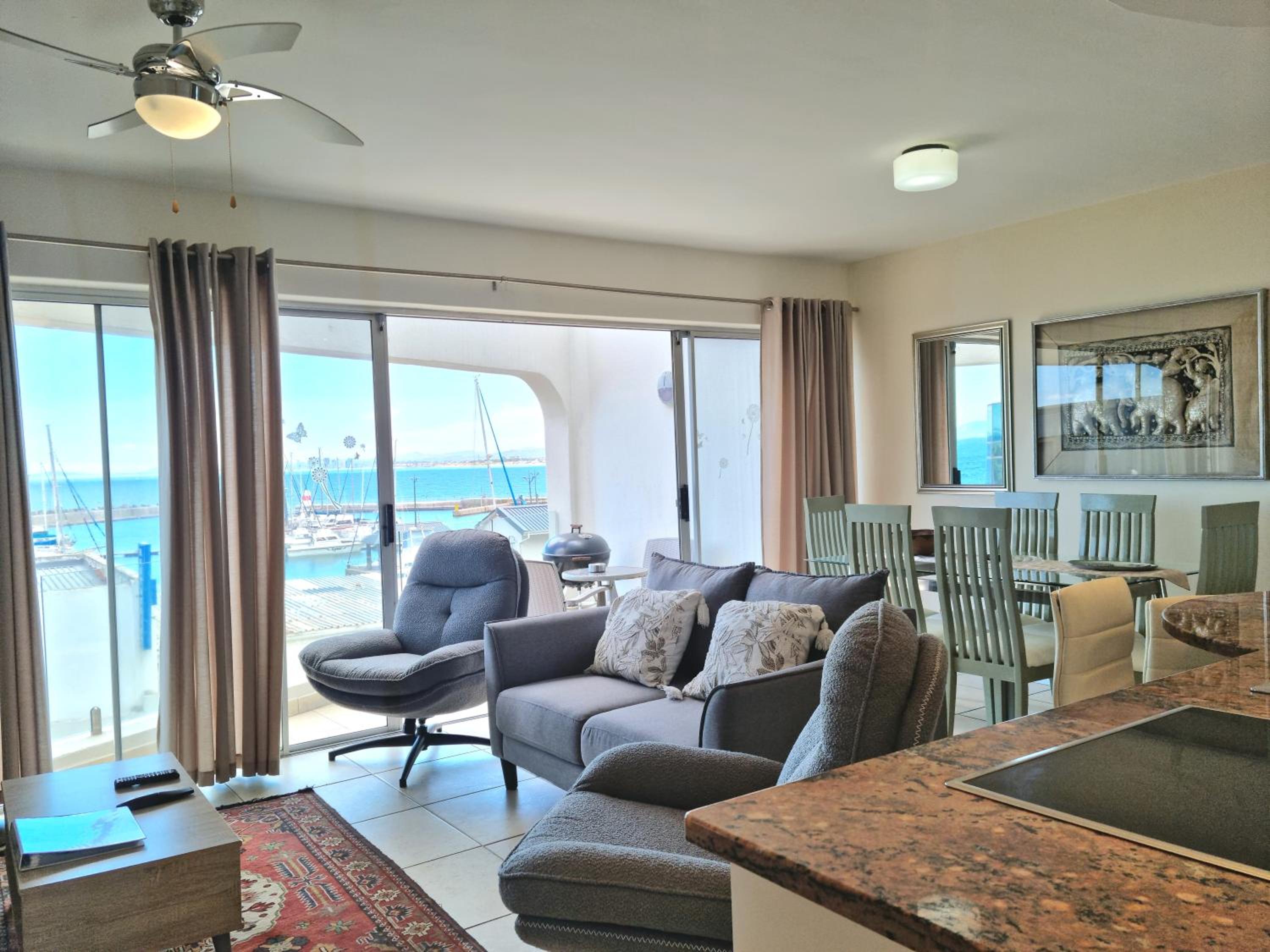 '11 Gordonia'- 2 En-suite Bedrooms, Beach access & Great location view 2