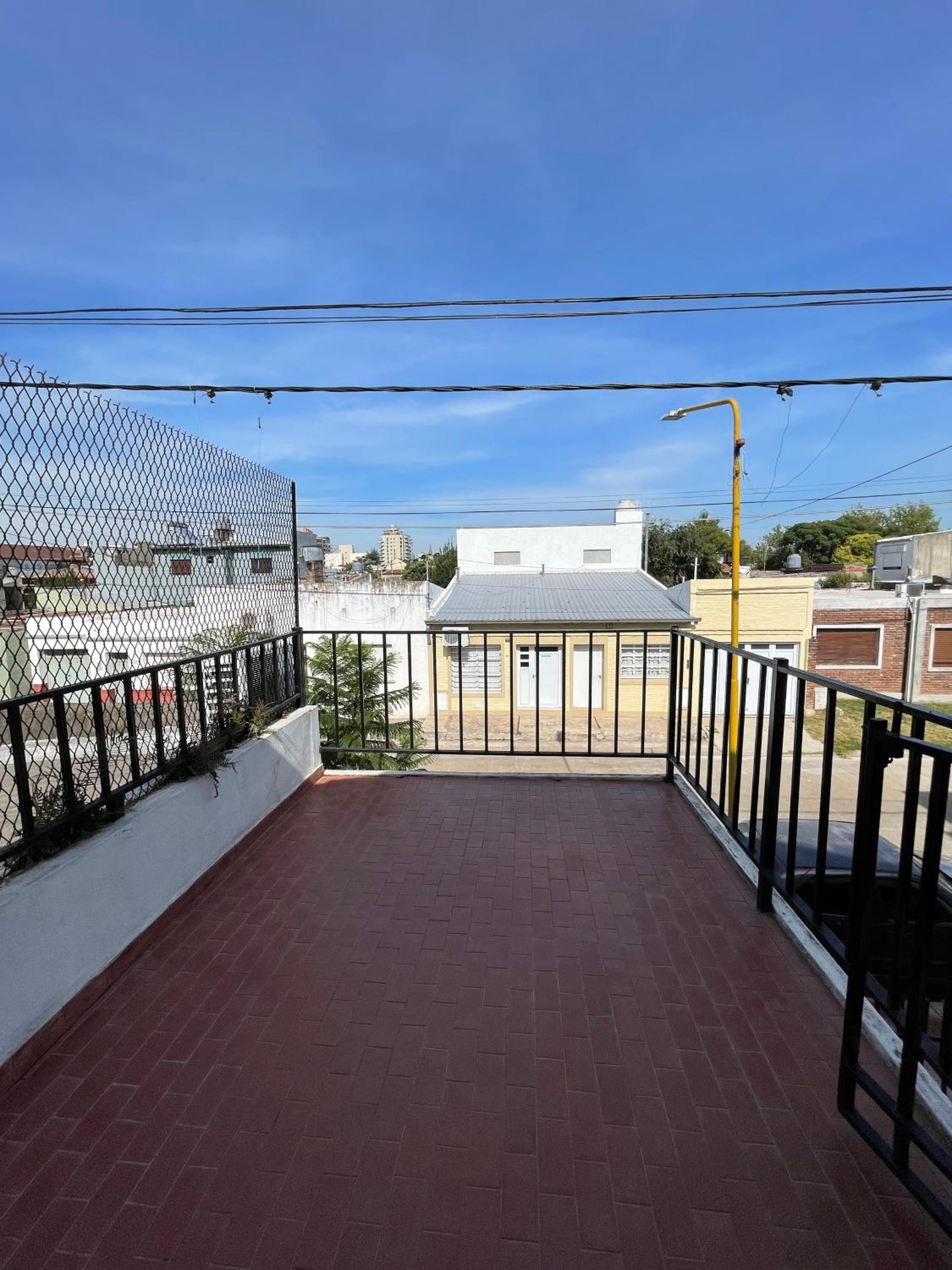 Casa con Parrilla Costanera Rambla - Grupos Grandes