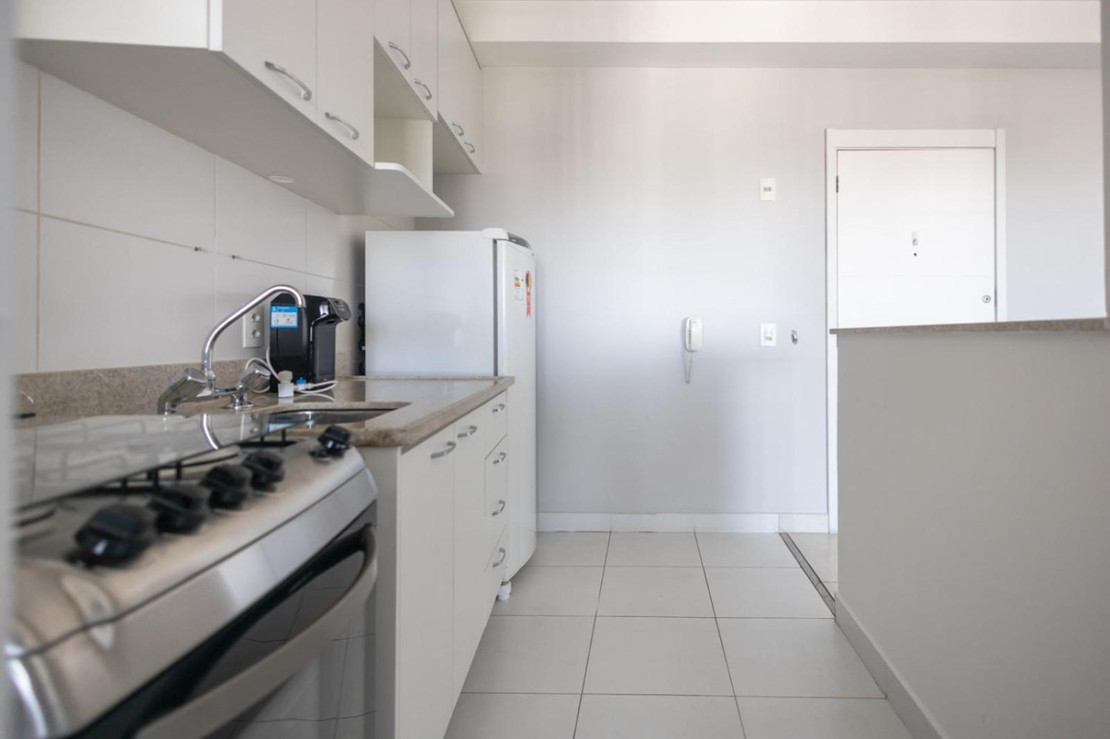 2 Dorms Andar Alto com Piscina aquecida PINHEIROS - 5 Pessoas