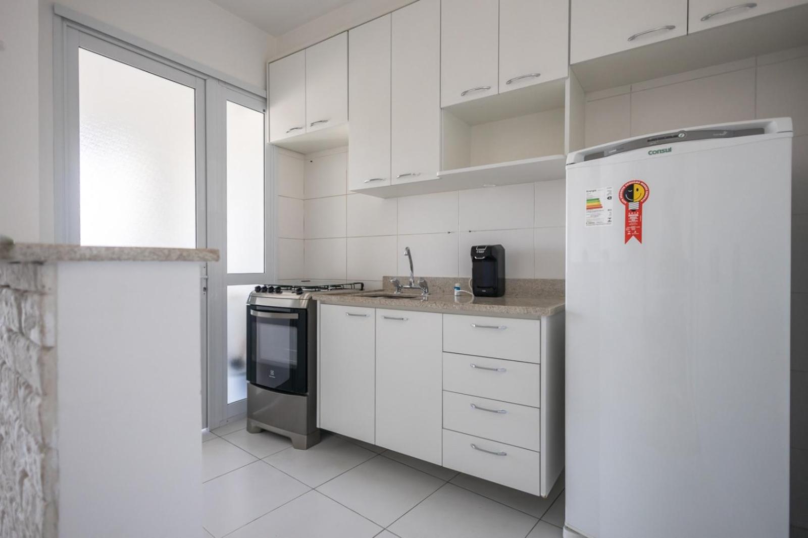 2 Dorms Andar Alto com Piscina aquecida PINHEIROS - 5 Pessoas