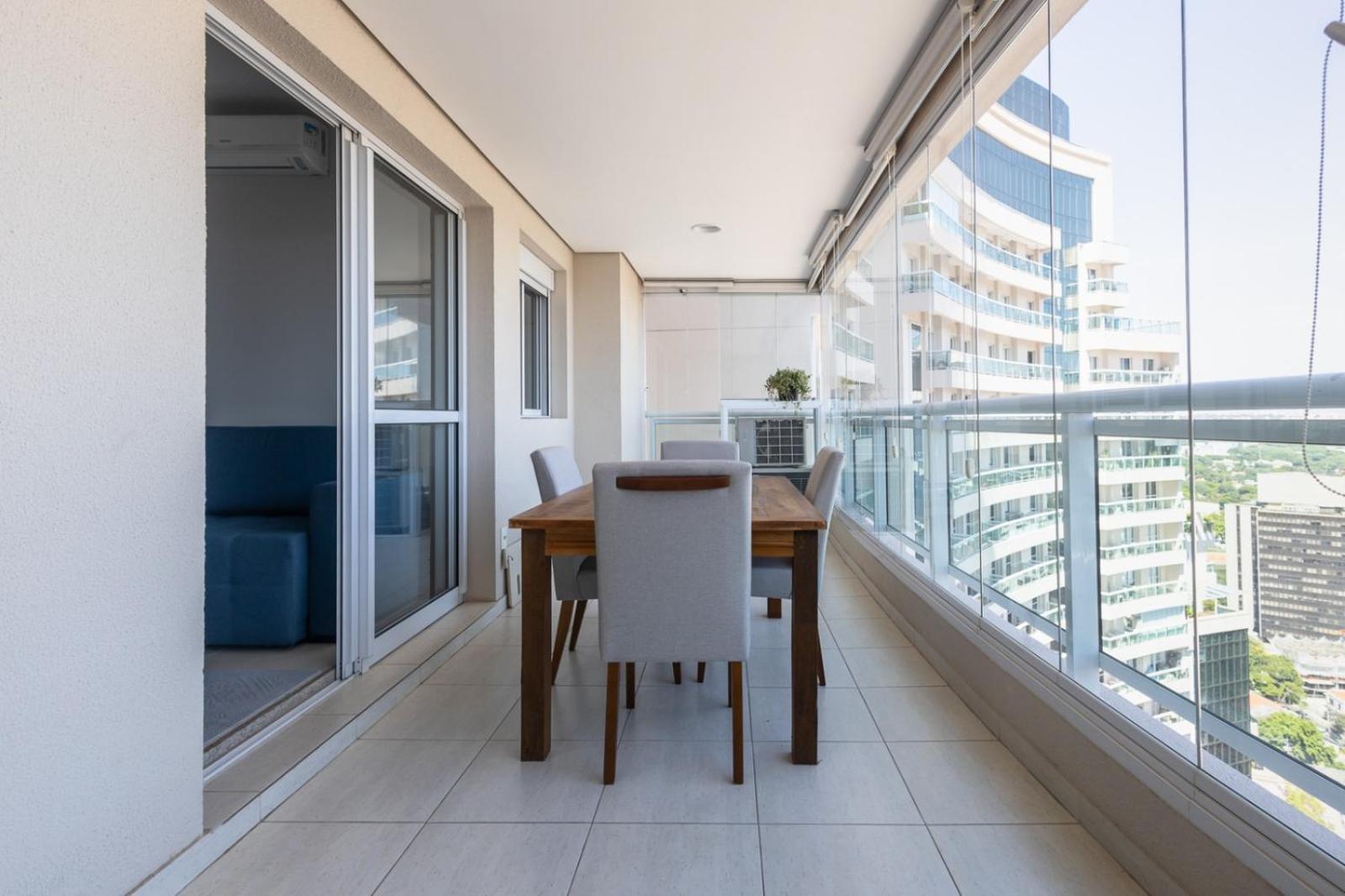 2 Dorms Andar Alto com Piscina aquecida PINHEIROS - 5 Pessoas