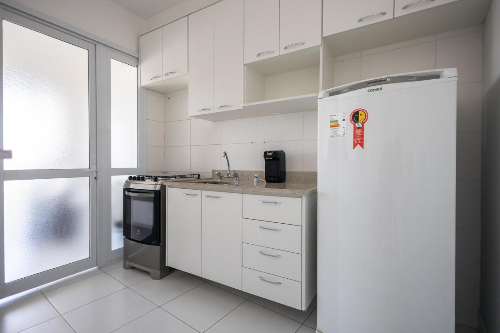 2 Dorms Andar Alto com Piscina aquecida PINHEIROS - 5 Pessoas