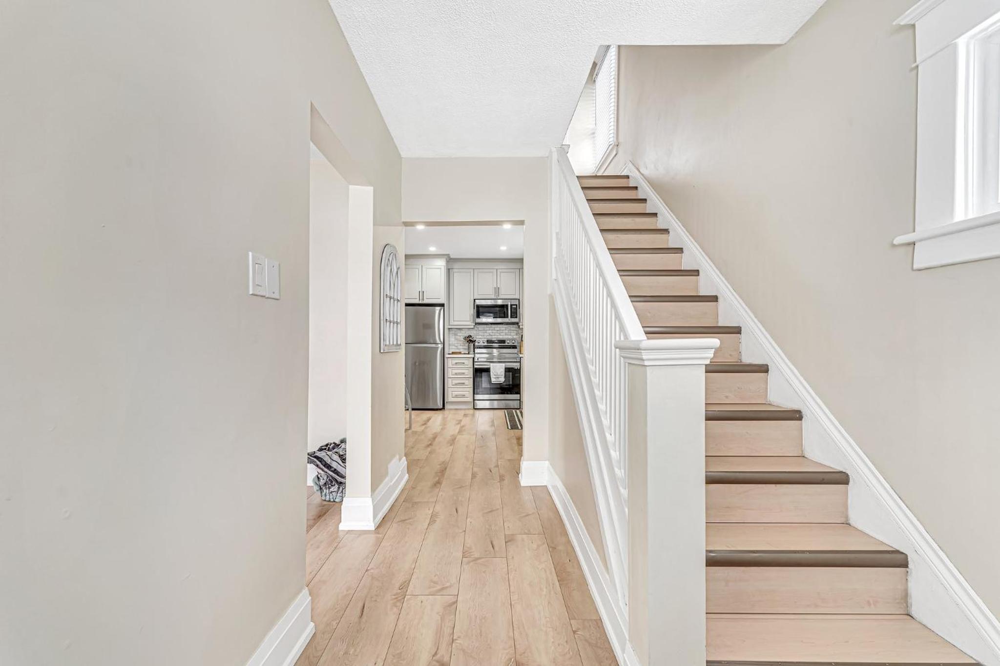 Spacious Home 5 Min Walk to Falls