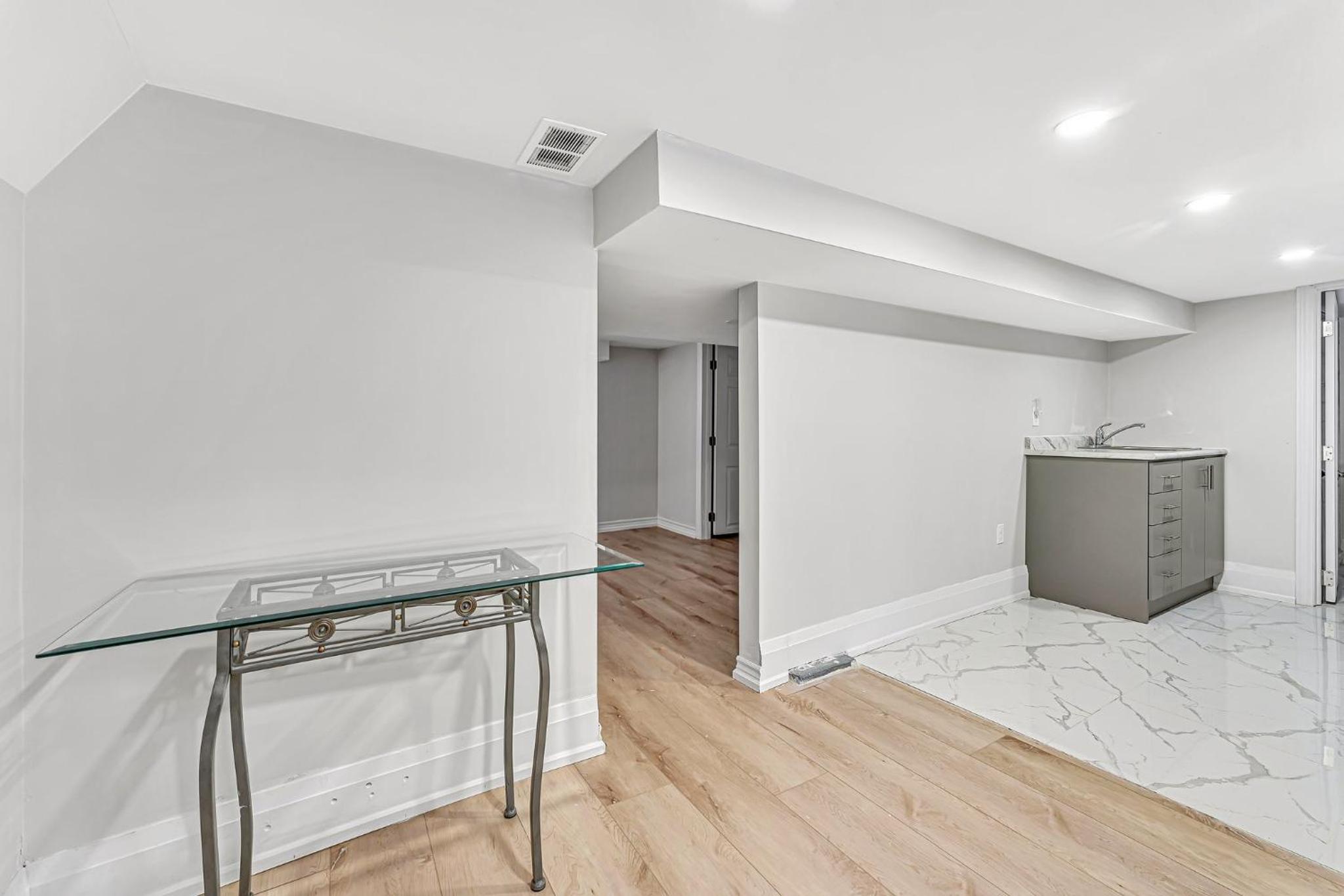 Spacious Home 5 Min Walk to Falls