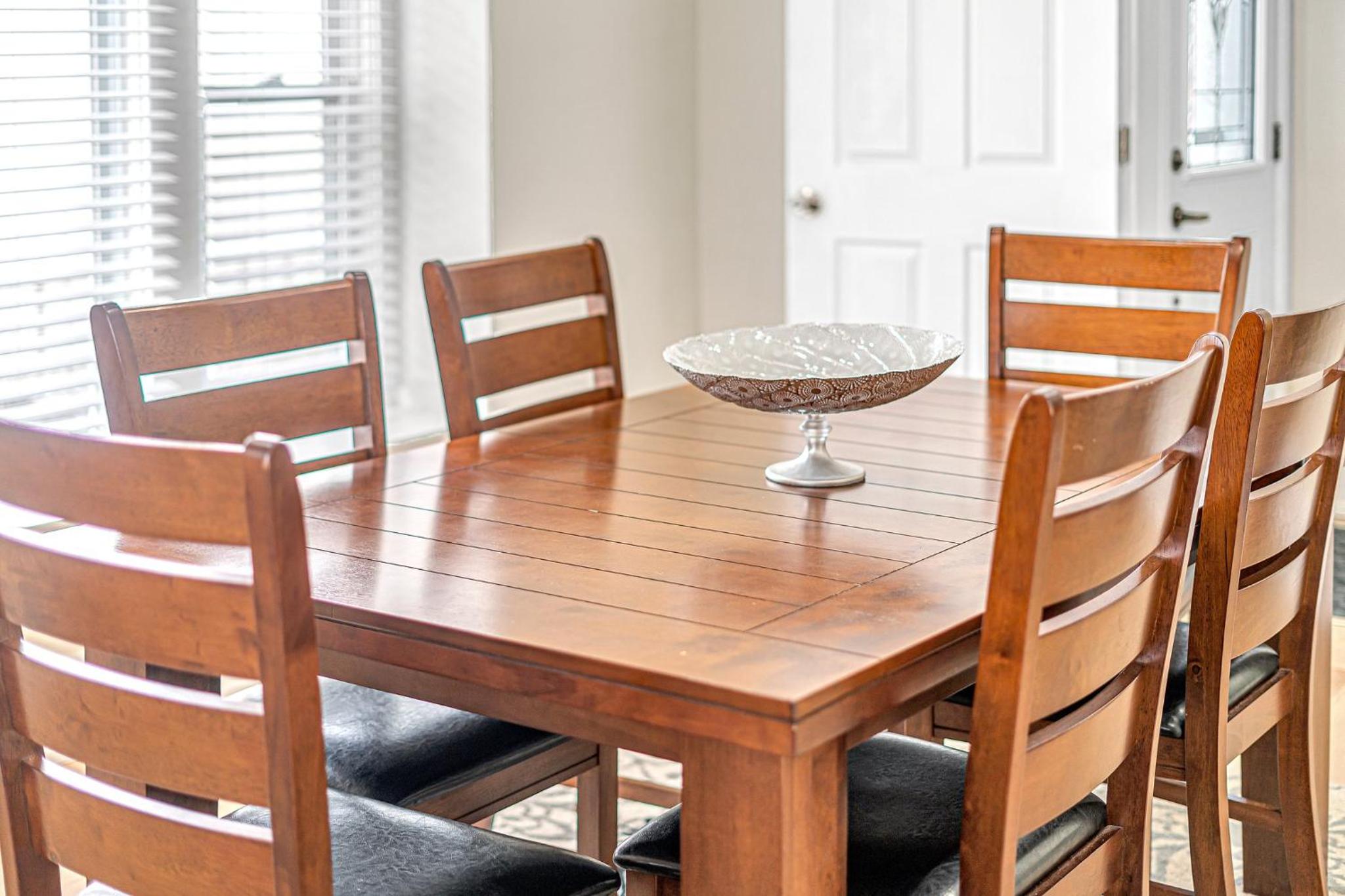 Spacious Home 5 Min Walk to Falls