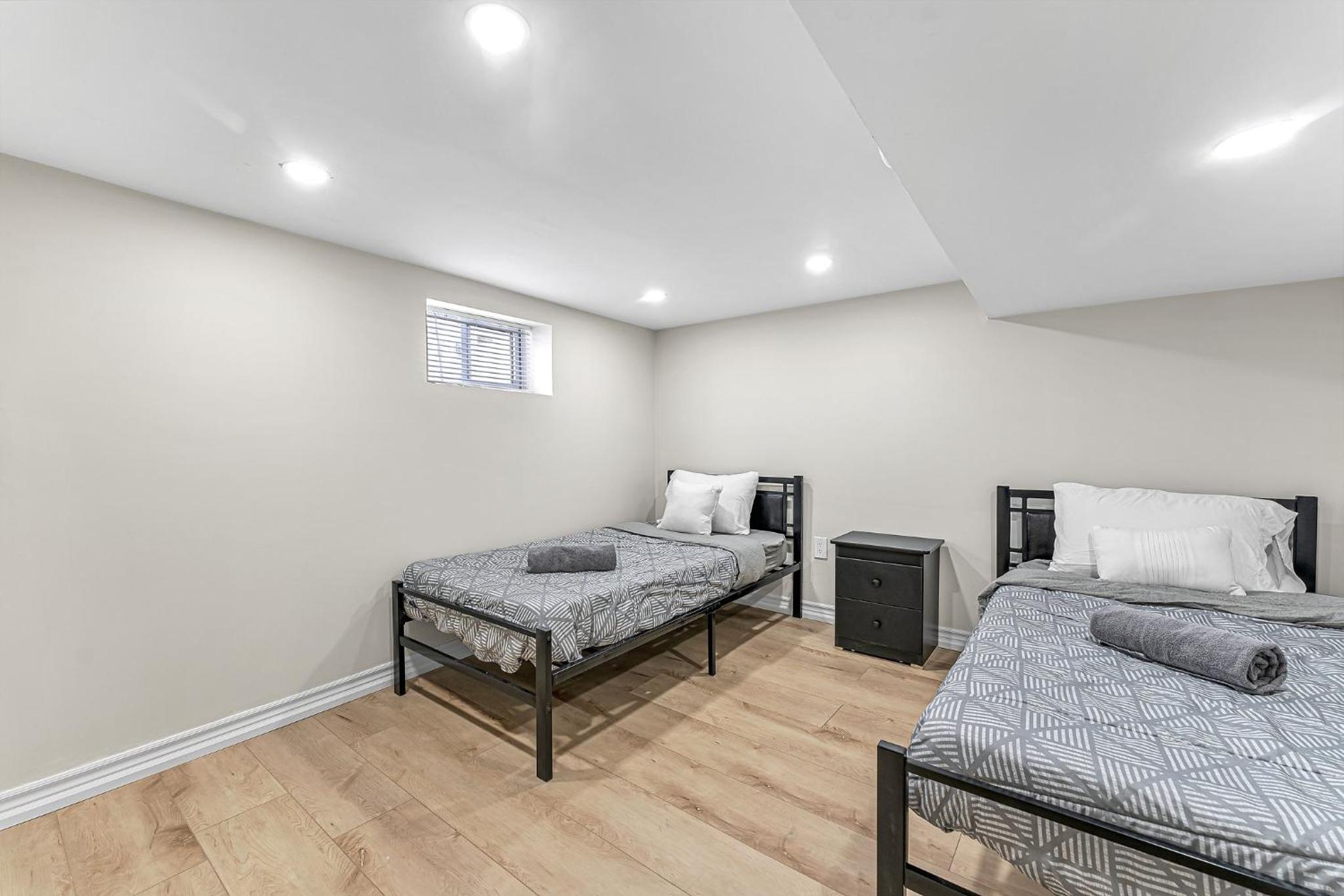 Spacious Home 5 Min Walk to Falls