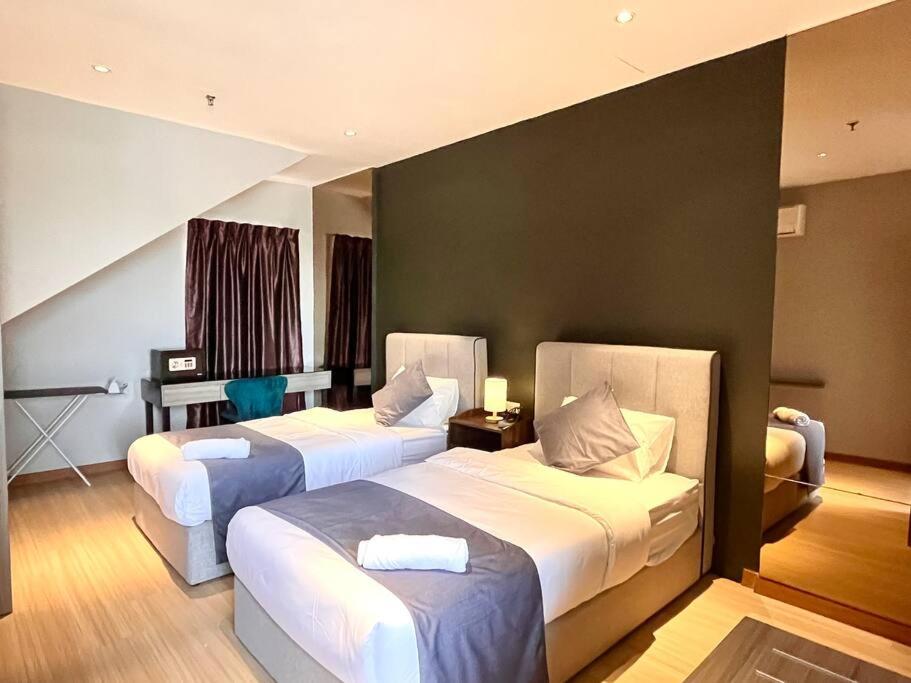 HillLand Suites