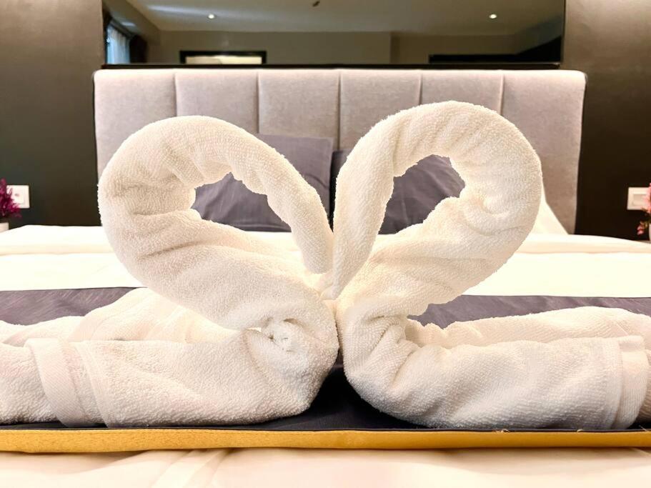 HillLand Suites