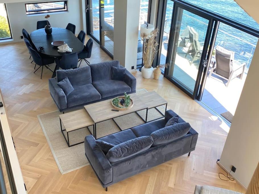 Unikt feriested med stor privat brygge view 2