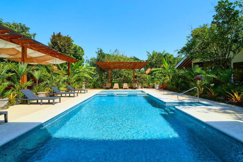 Casa Iris- Home for Family, Steps From the Beach, Pool and Yoga Deck