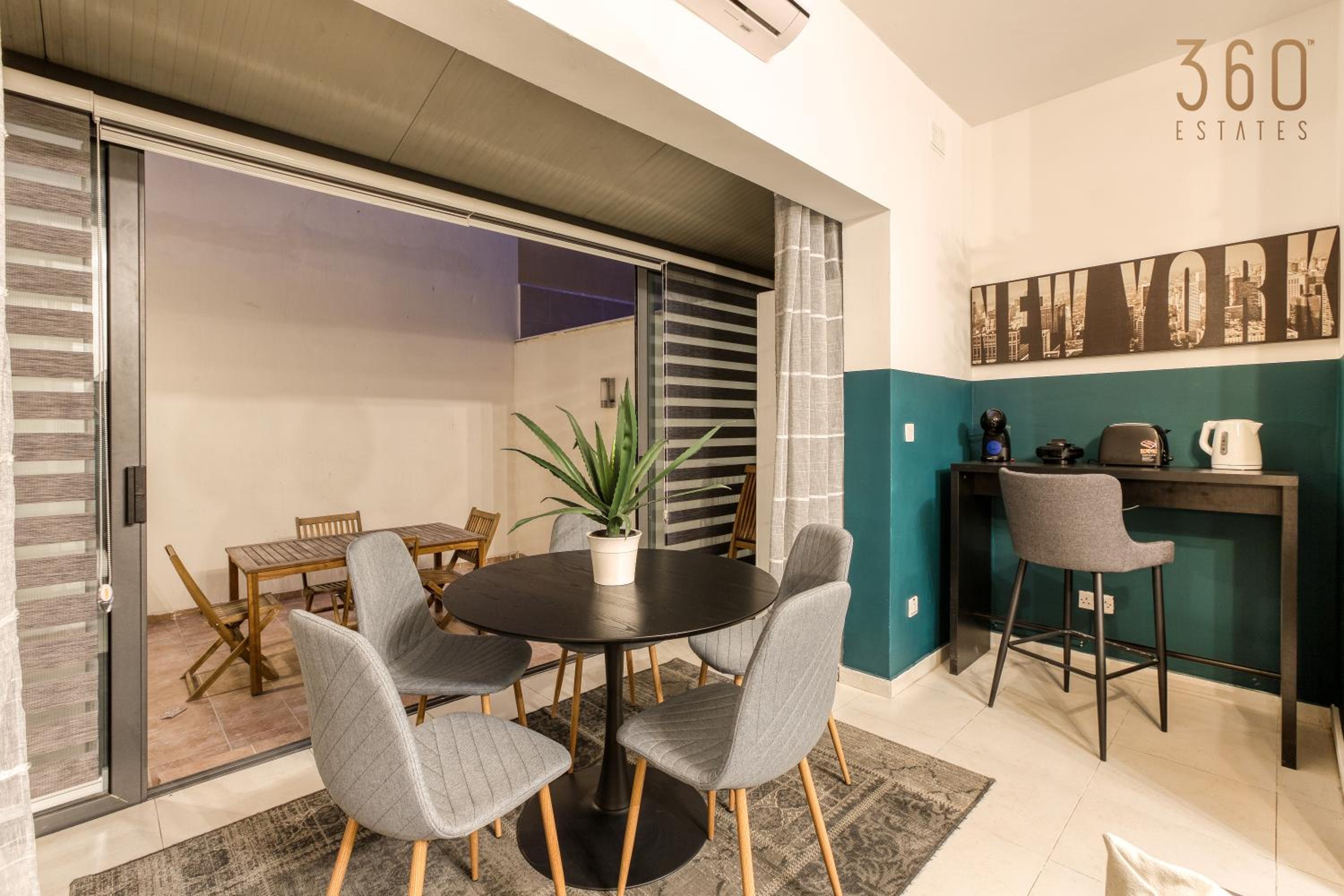 Stylish & Spacious Apt in the Heart of Paceville by 360 Estates photo 3