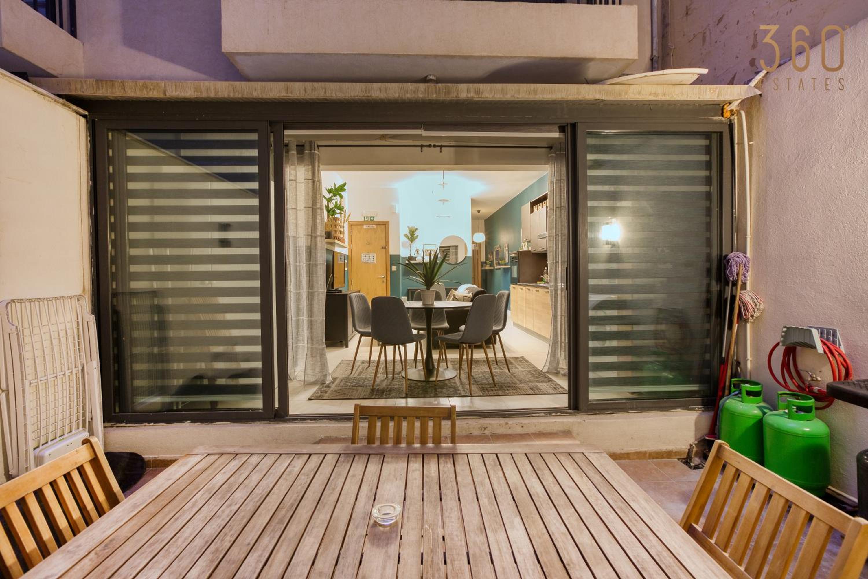 Stylish & Spacious Apt in the Heart of Paceville by 360 Estates photo 2