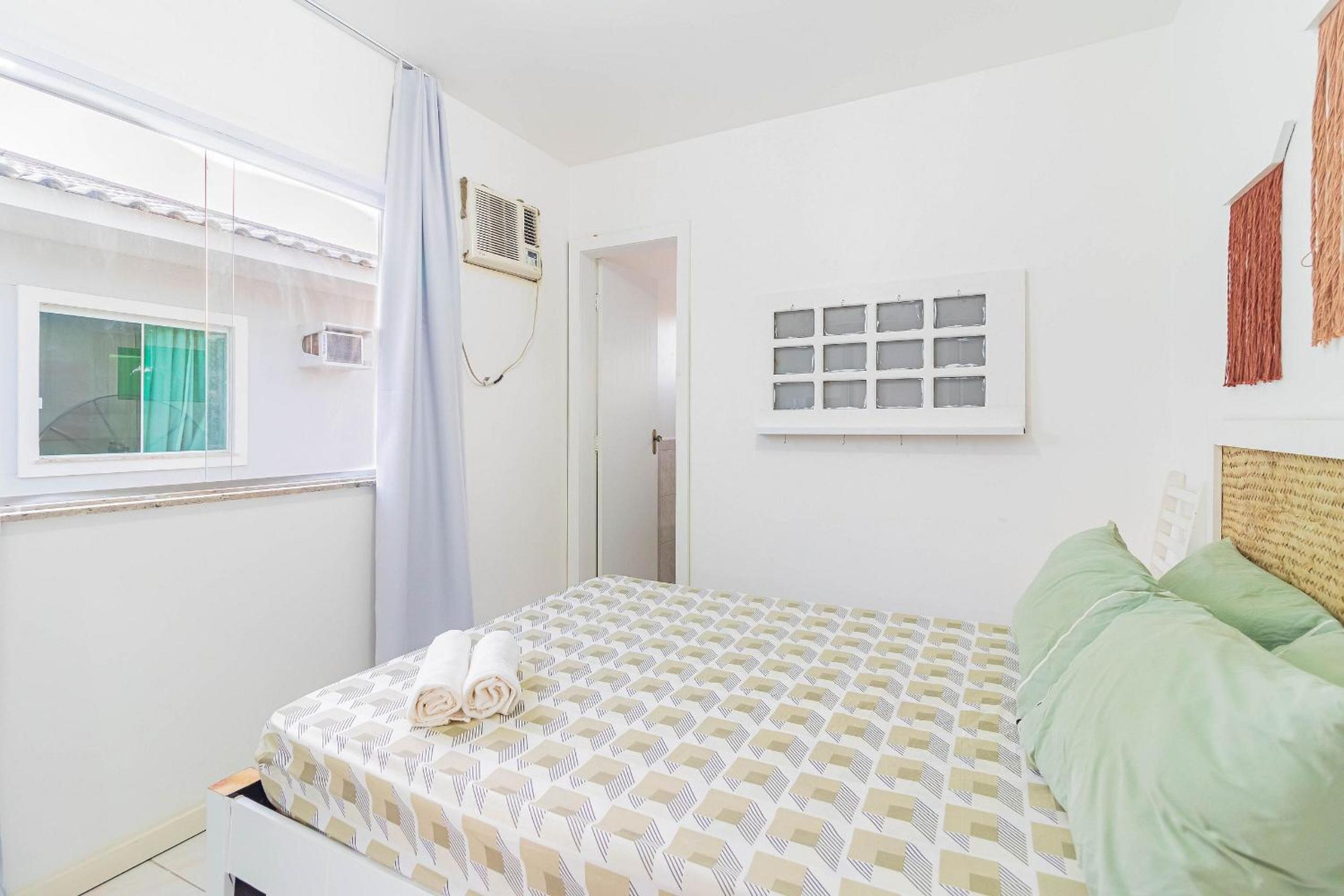 GB46 Maravilhosa Casa com 4 Suítes com Piscina Privativa em Guarajuba
