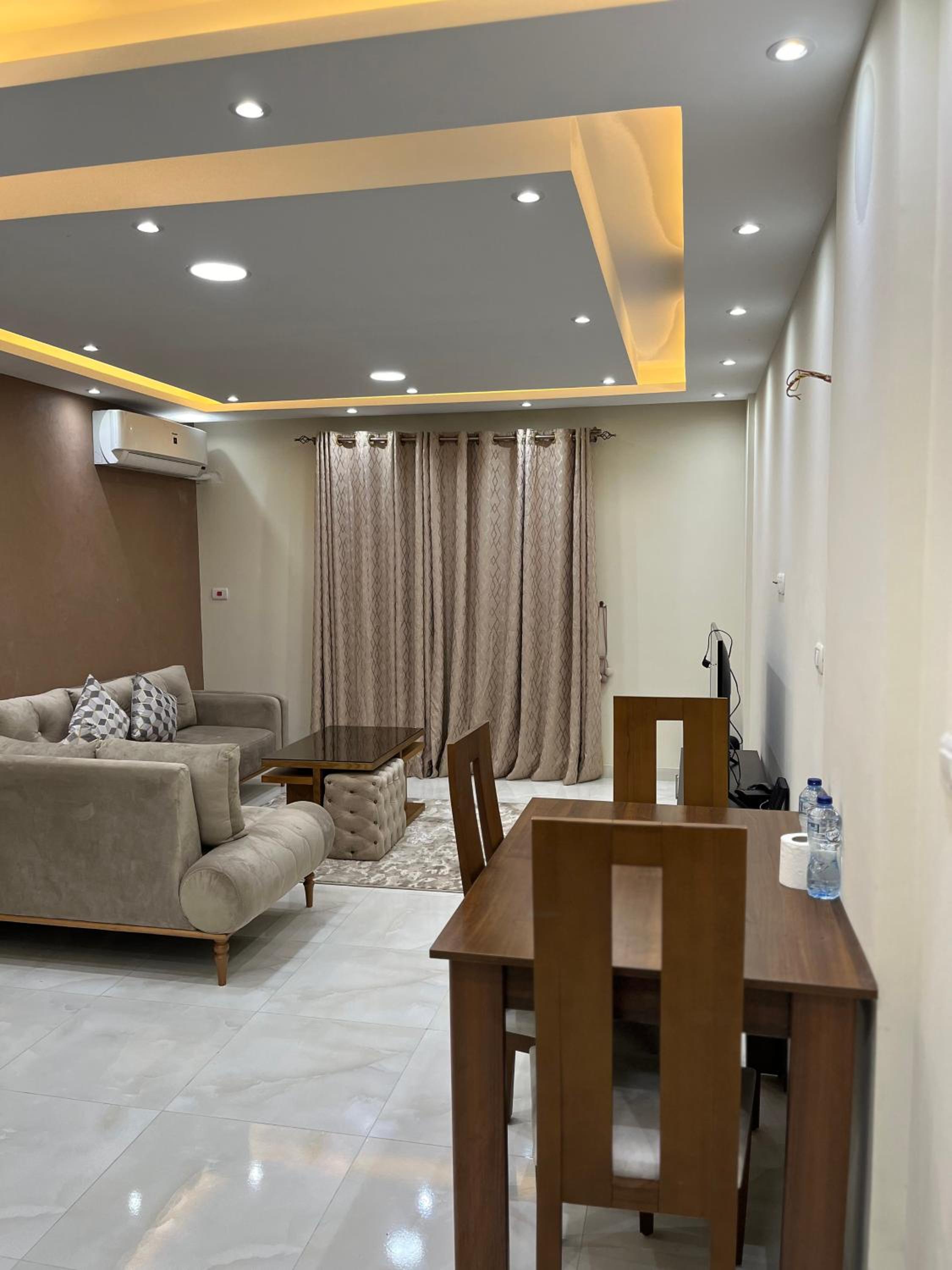 luxury 2 bedroom apartment in Rehab city