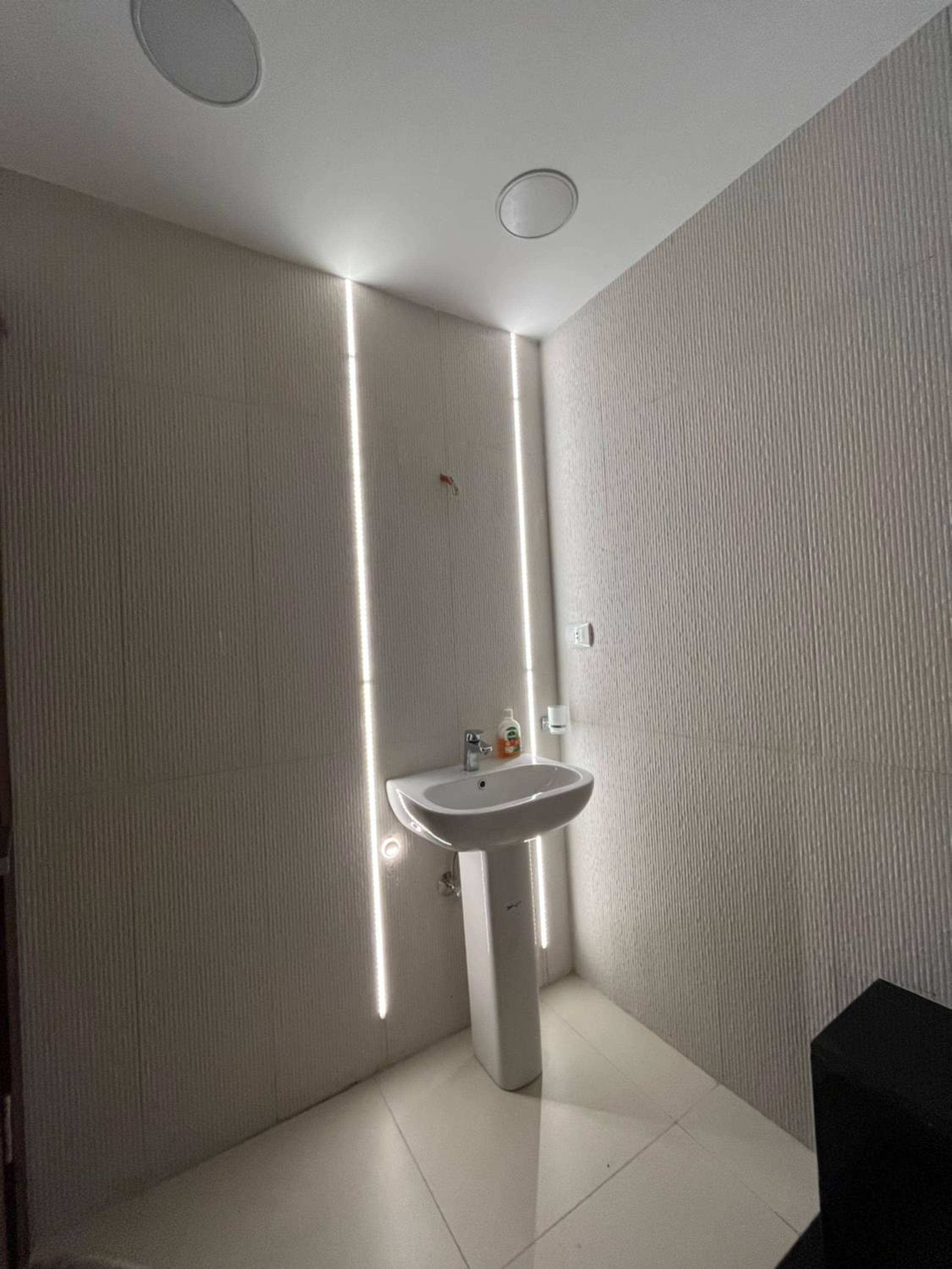 luxury 2 bedroom apartment in Rehab city