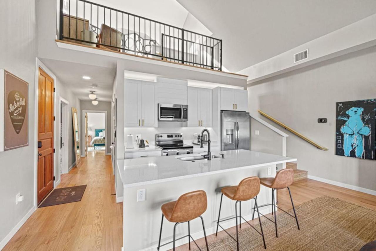 Designer Home, Walk to River view 4
