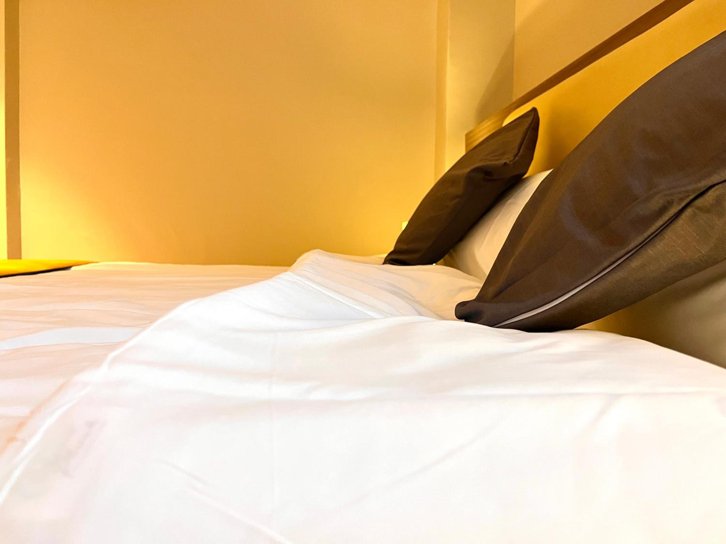 HillLand Suites