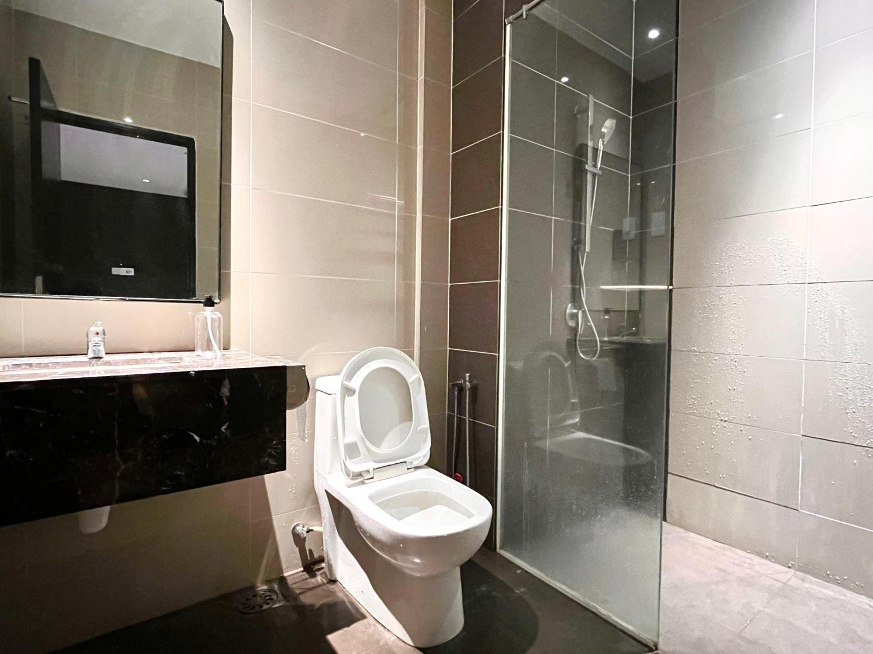 HillLand Suites