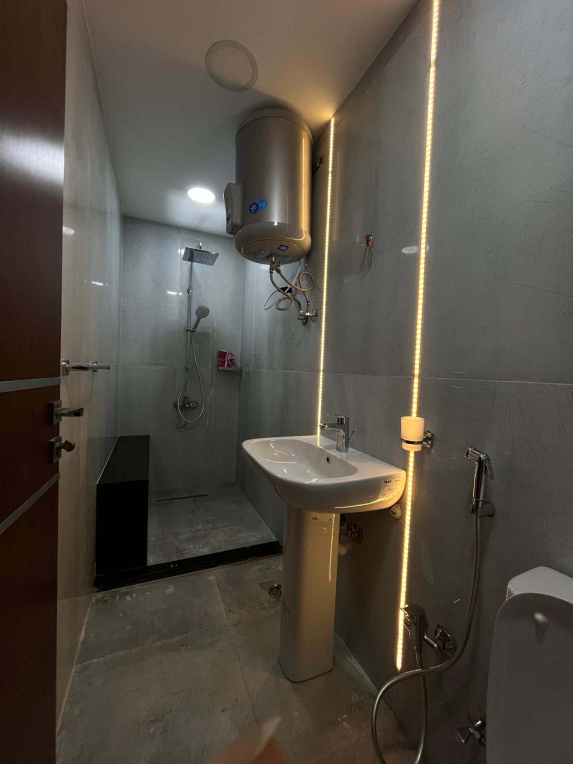 luxury 2 bedroom apartment in Rehab city