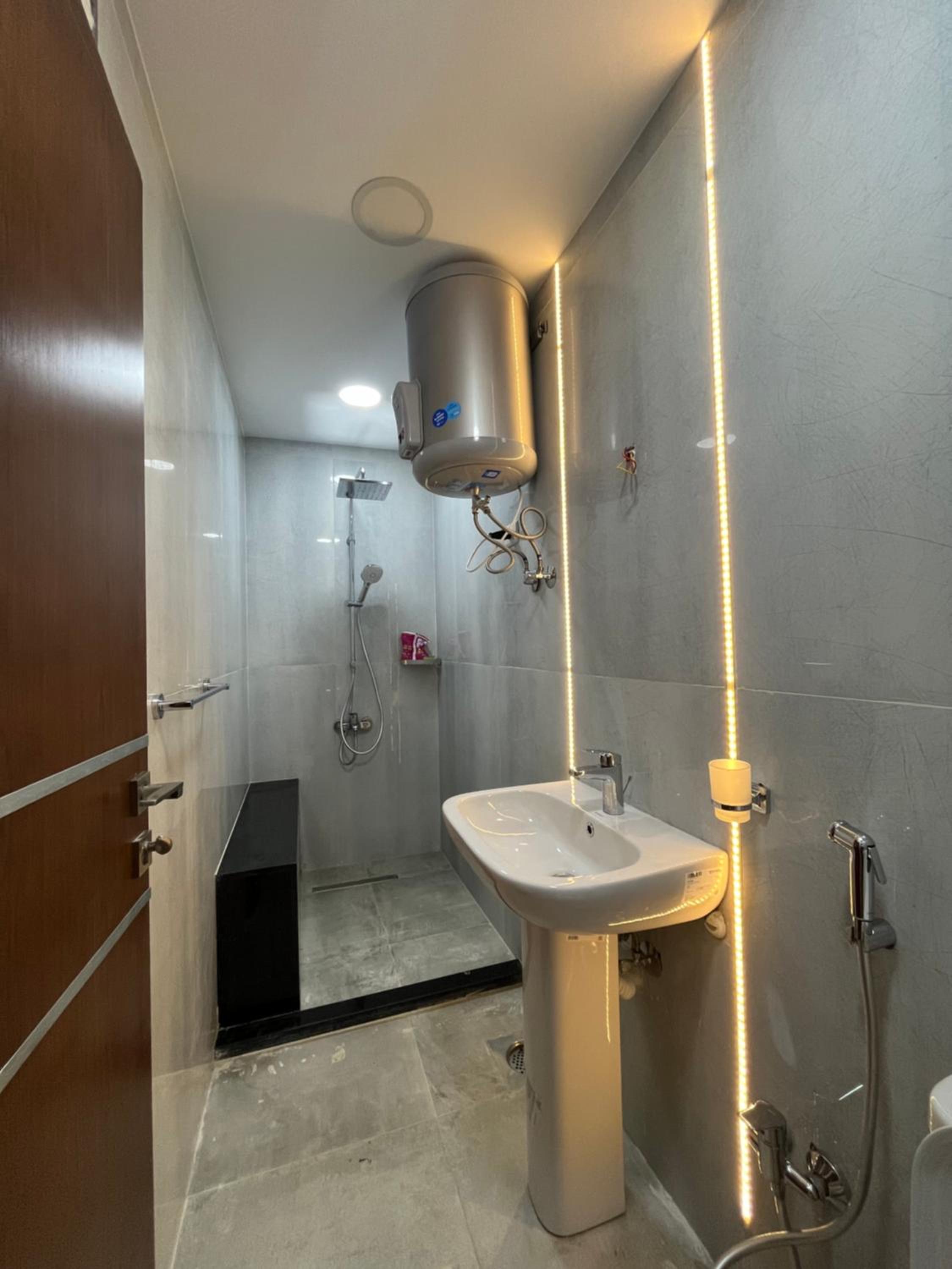 luxury 2 bedroom apartment in Rehab city