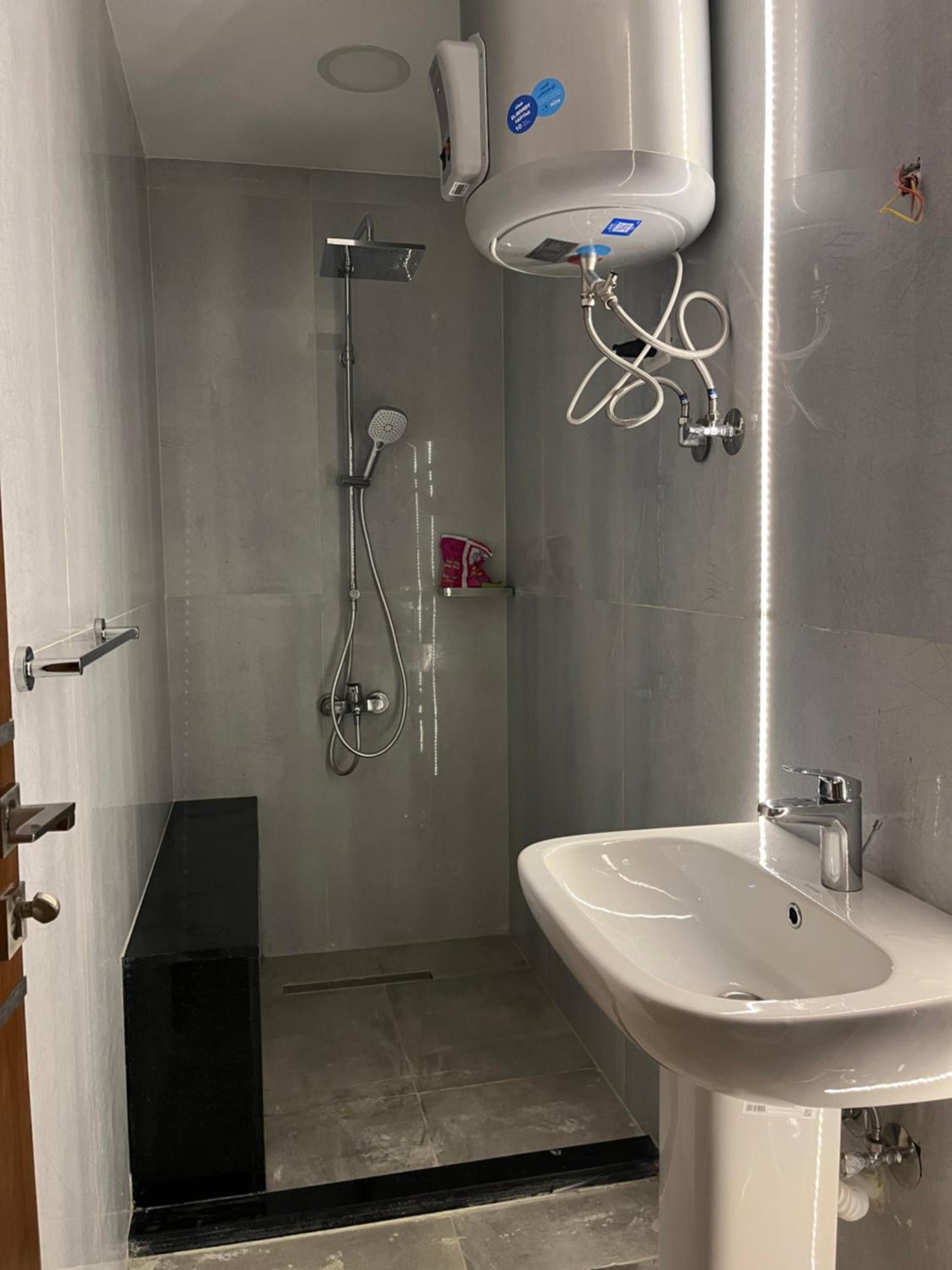 luxury 2 bedroom apartment in Rehab city