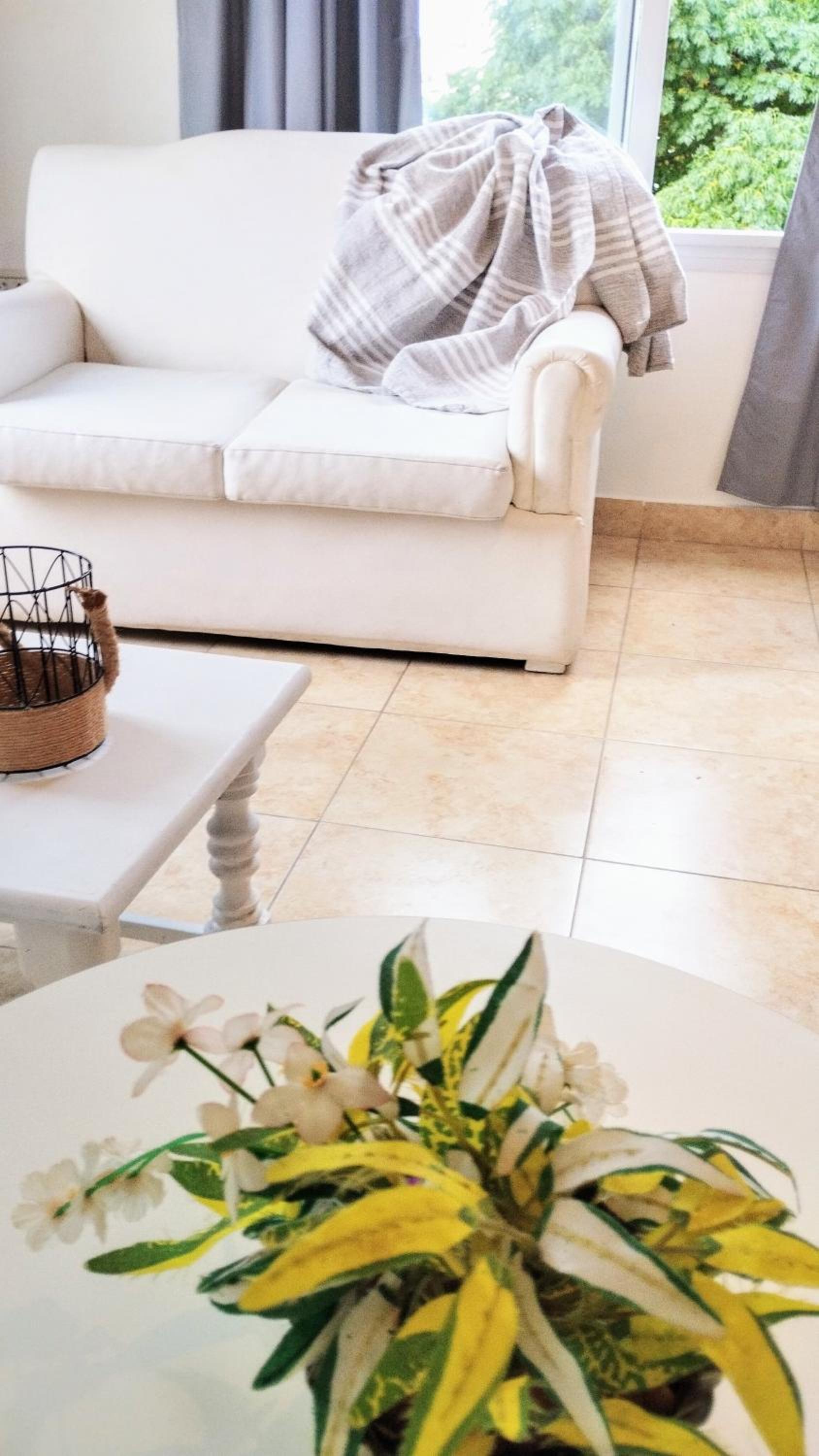 Golondrinas Suites, depto céntrico con ascensor y cochera