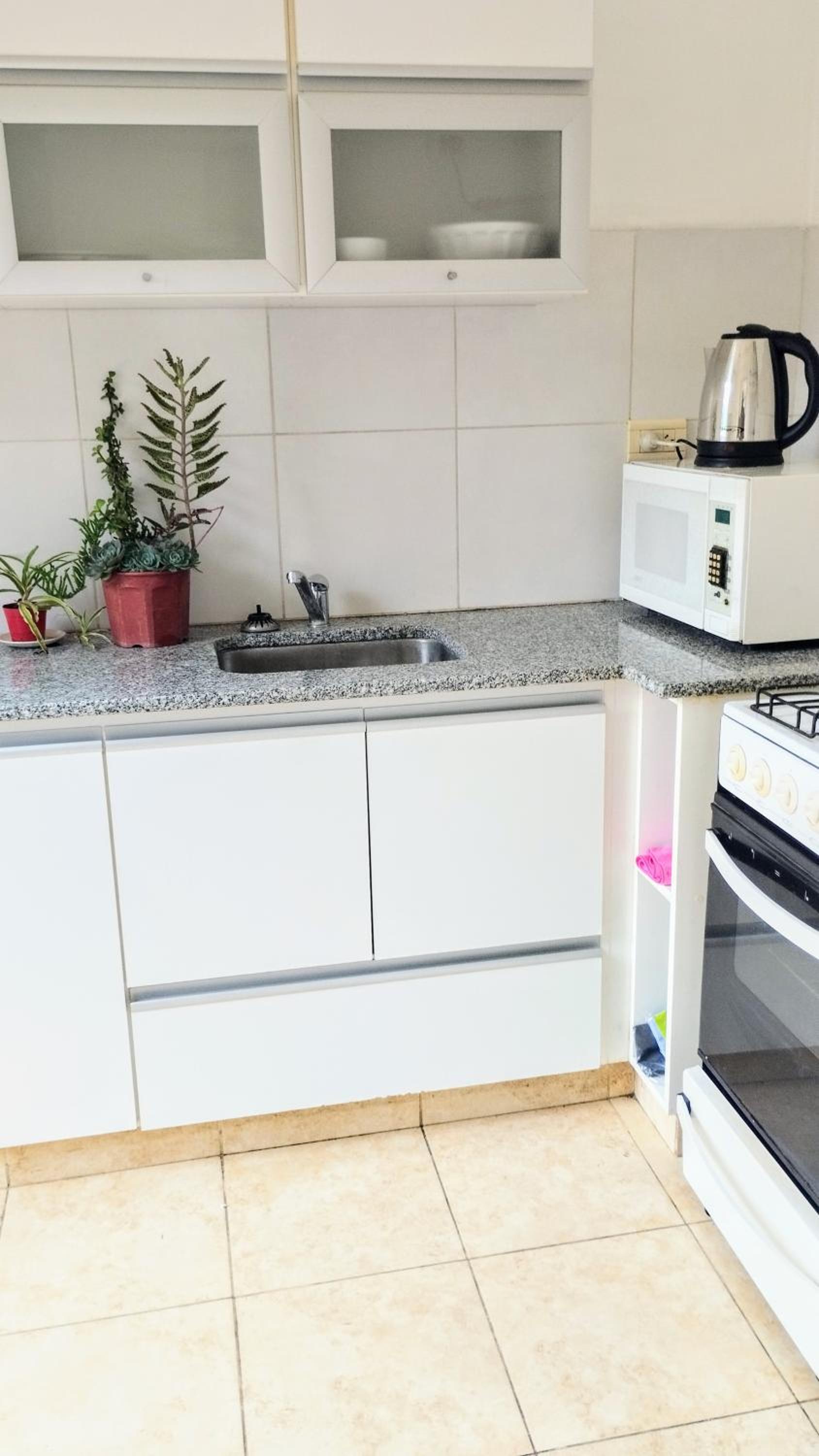 Golondrinas Suites, depto céntrico con ascensor y cochera