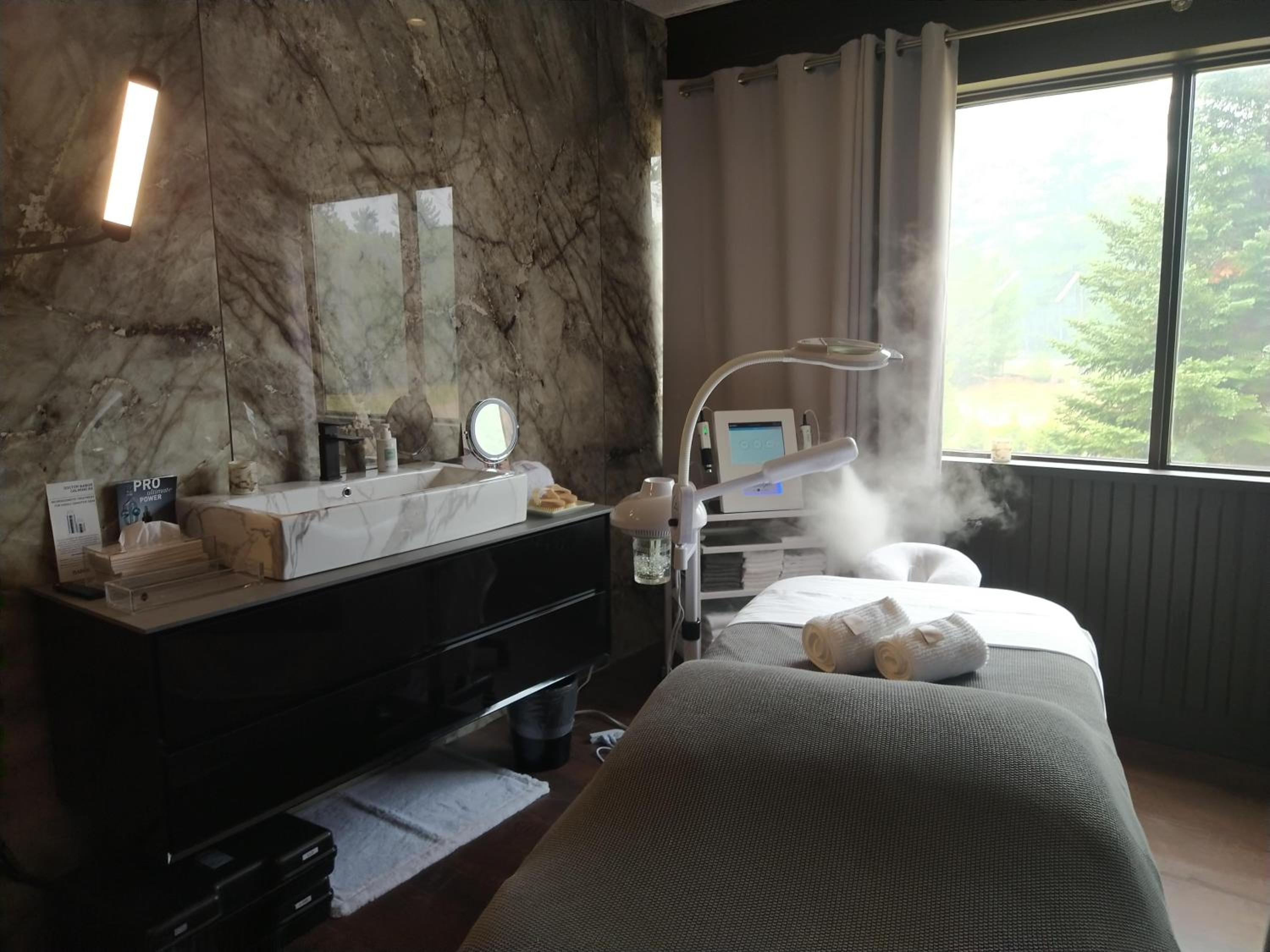 Nomi Resort