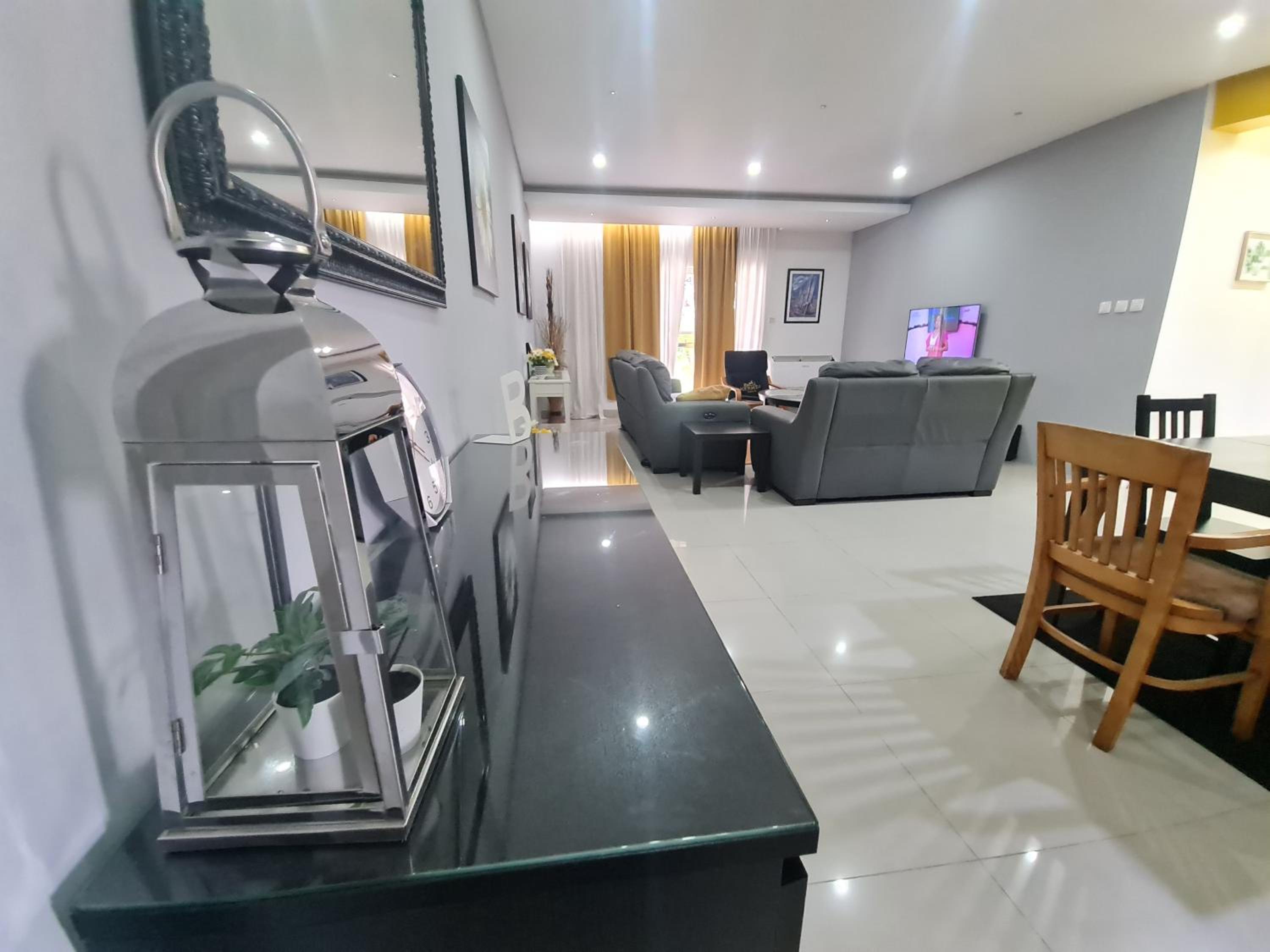 Immaculate 3-Bed Apartment in Kilamba luanda