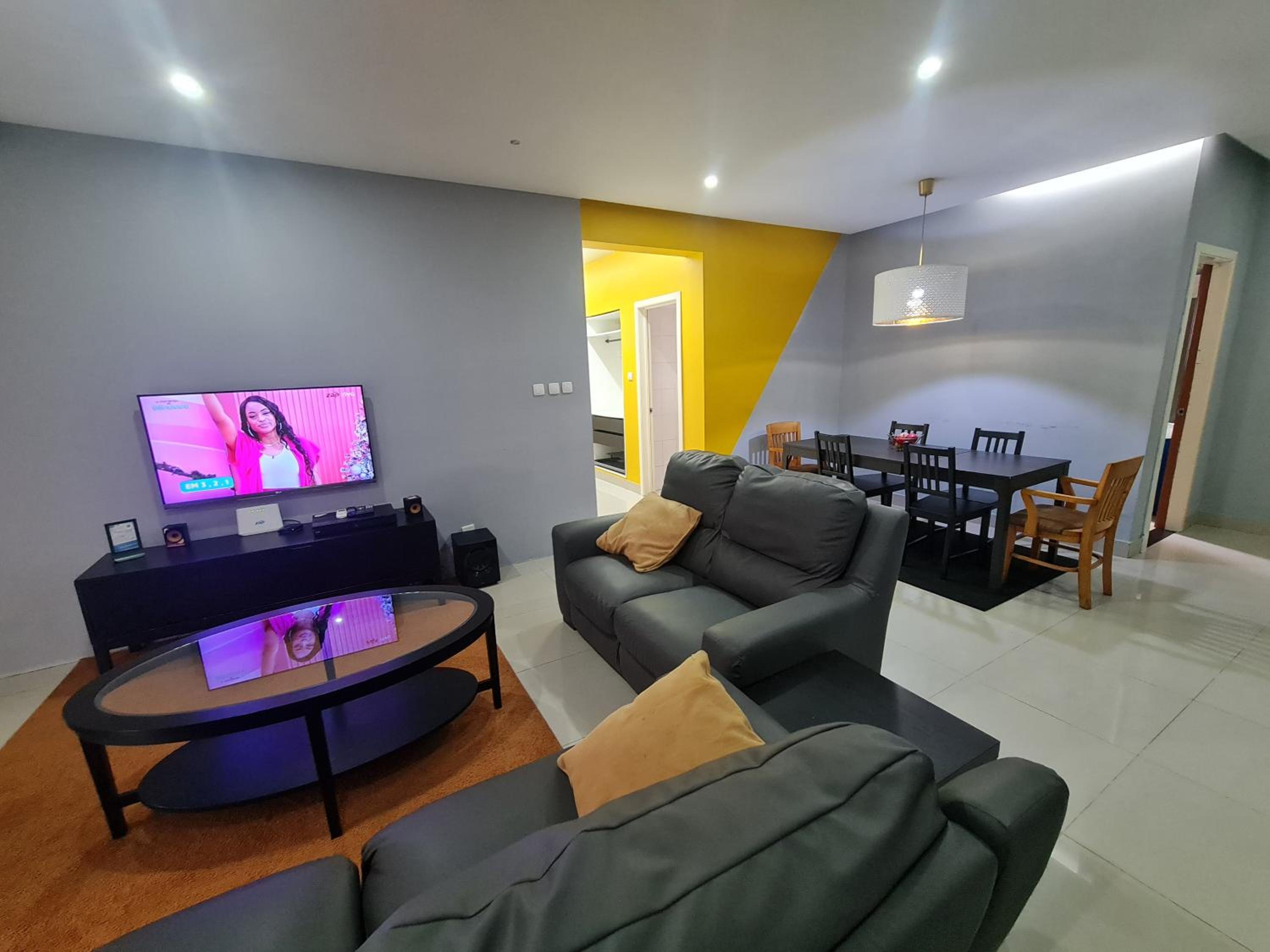 Immaculate 3-Bed Apartment in Kilamba luanda