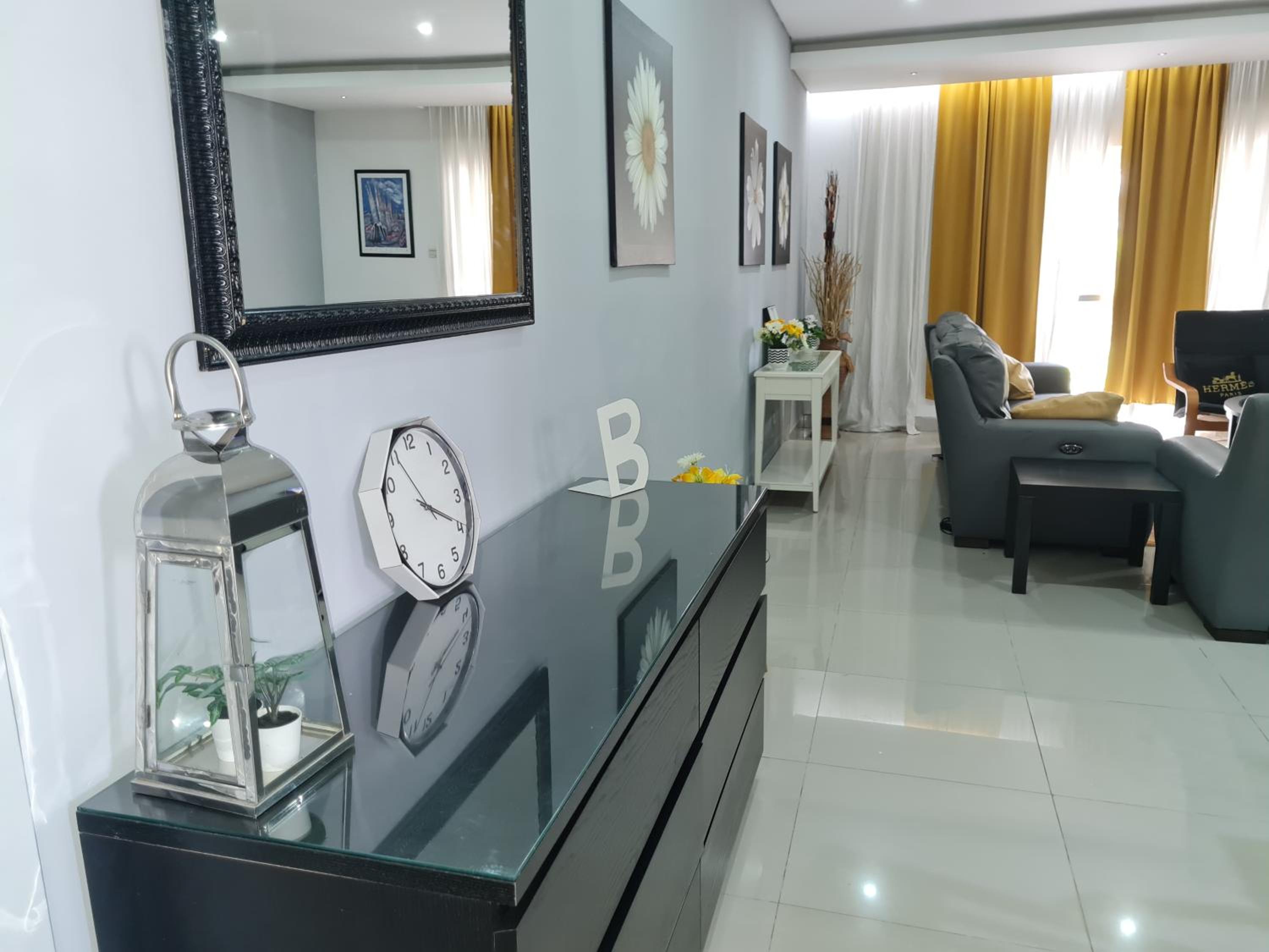 Immaculate 3-Bed Apartment in Kilamba luanda