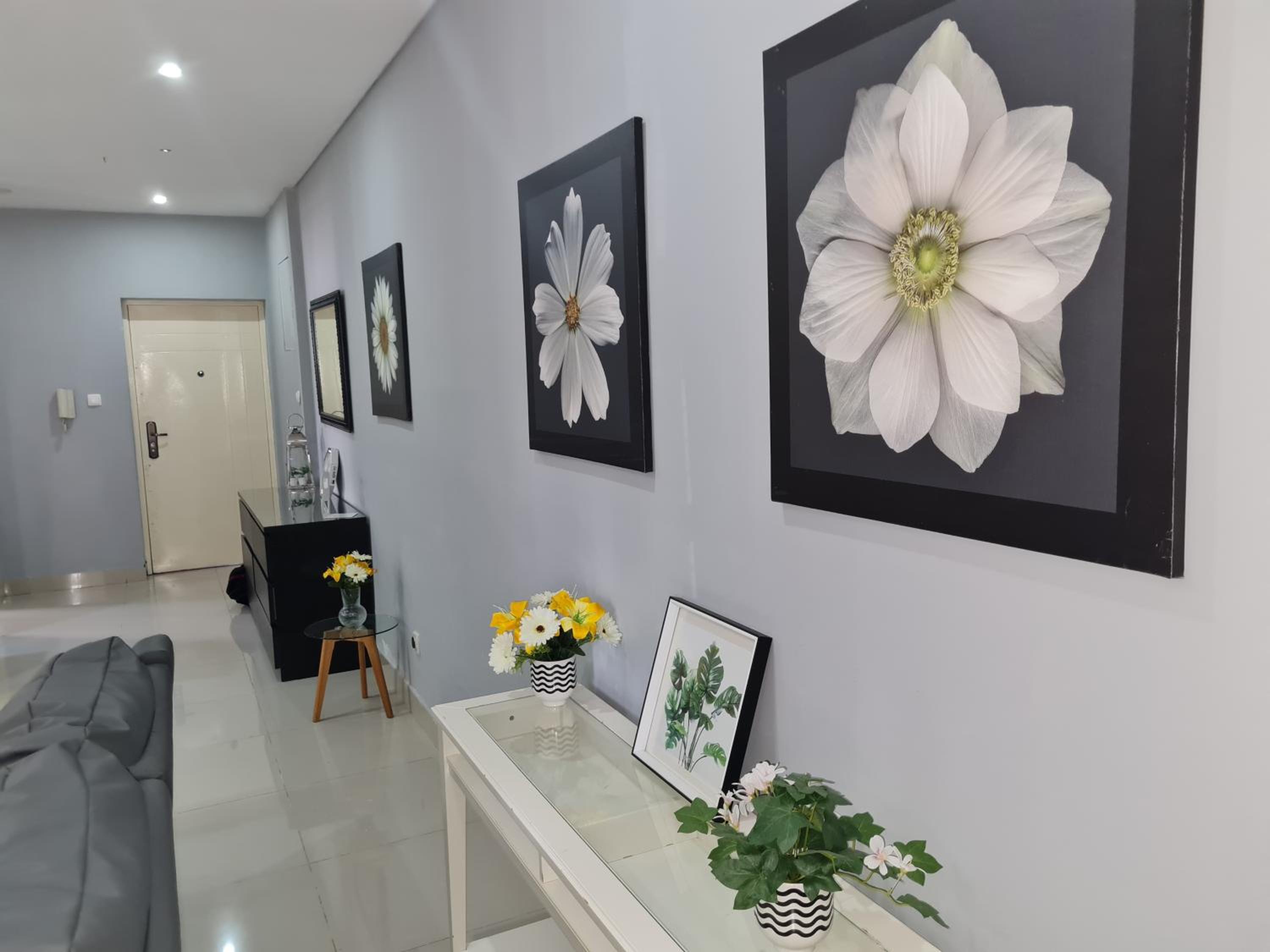 Immaculate 3-Bed Apartment in Kilamba luanda