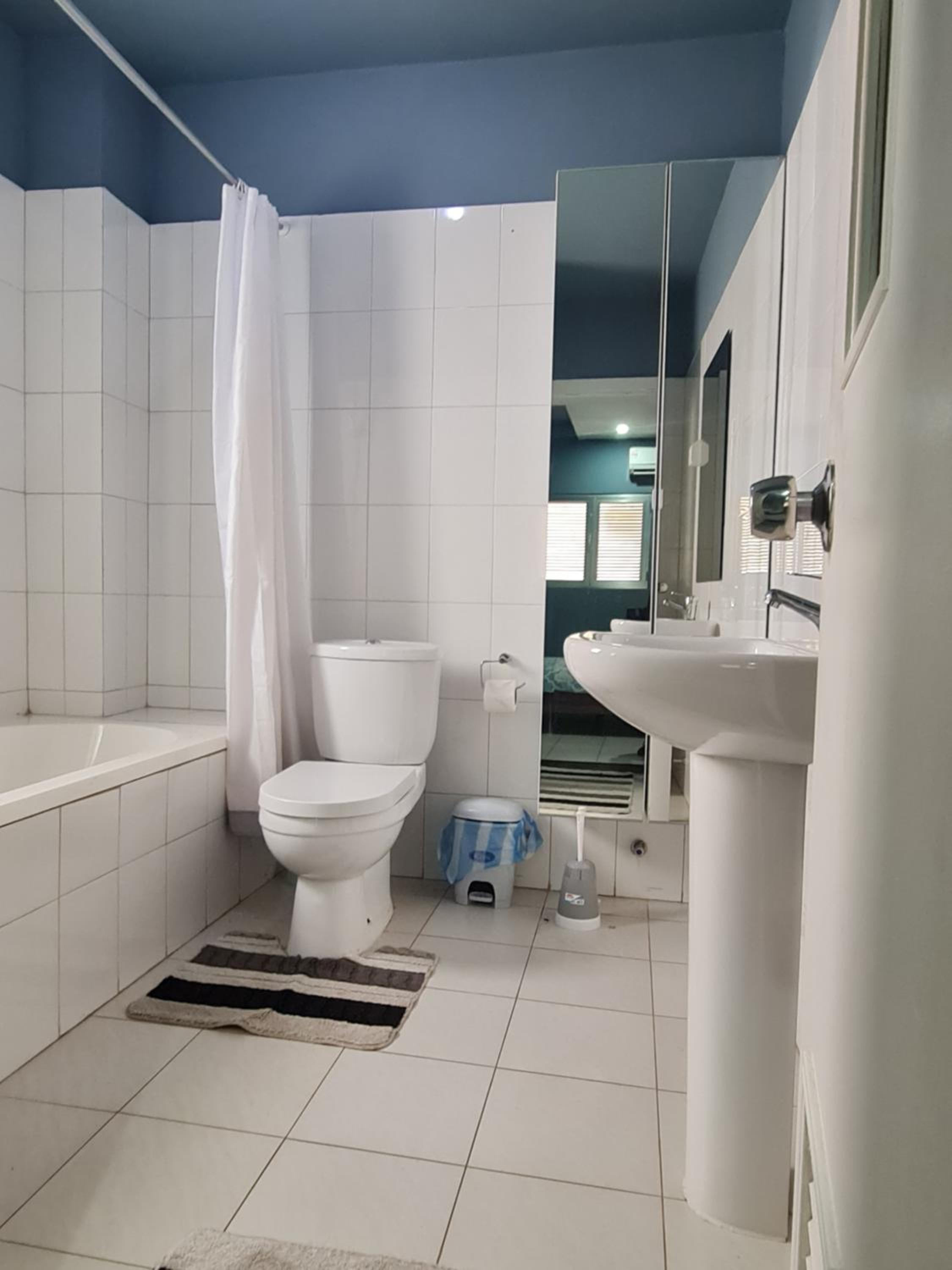 Immaculate 3-Bed Apartment in Kilamba luanda