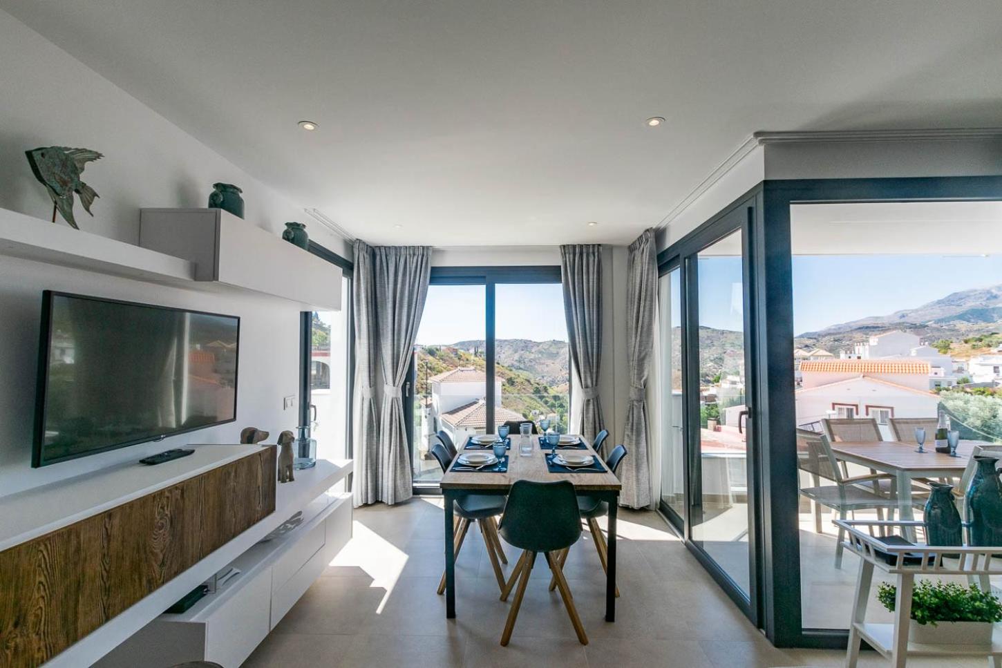 Luxury apartment photo 3