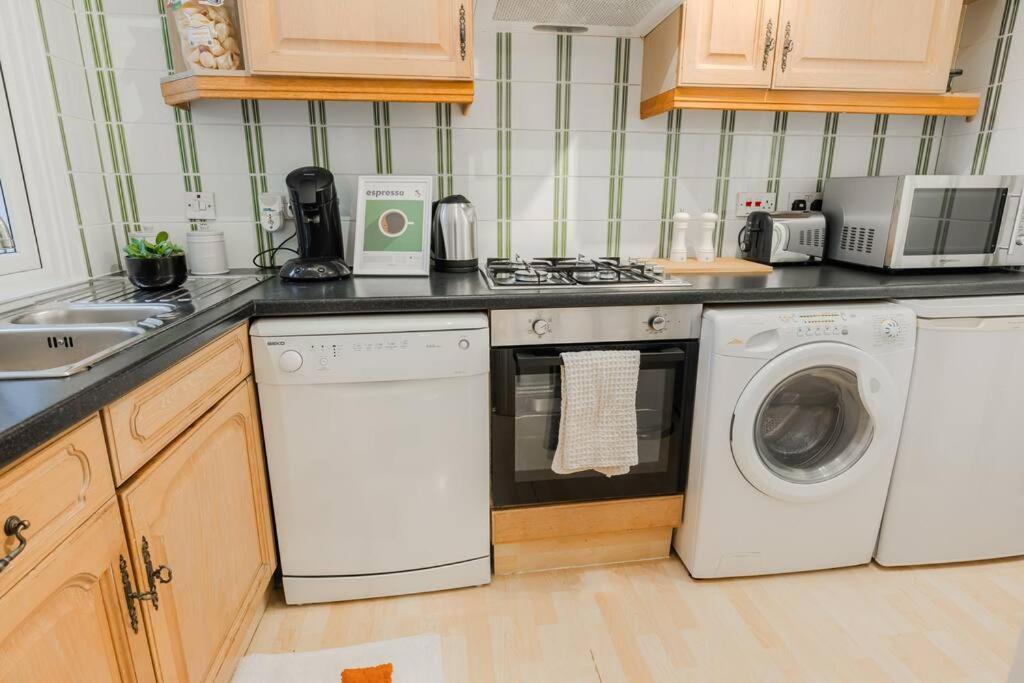 2 bed chic vintage flat at Bayswater