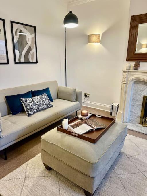 2 bed chic vintage flat at Bayswater