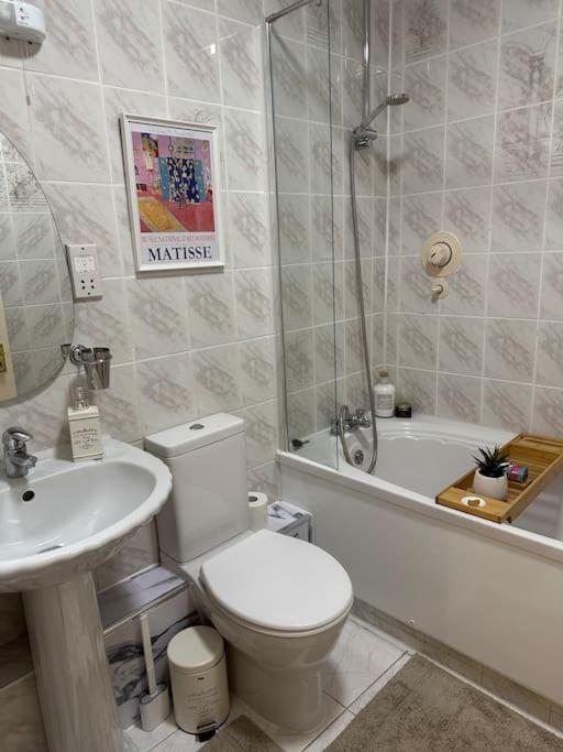 2 bed chic vintage flat at Bayswater