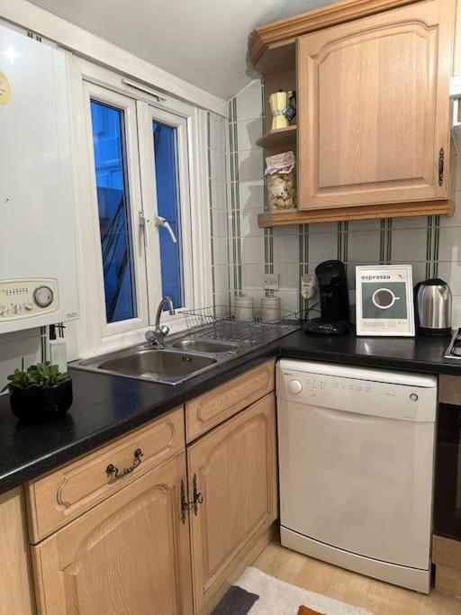 2 bed chic vintage flat at Bayswater